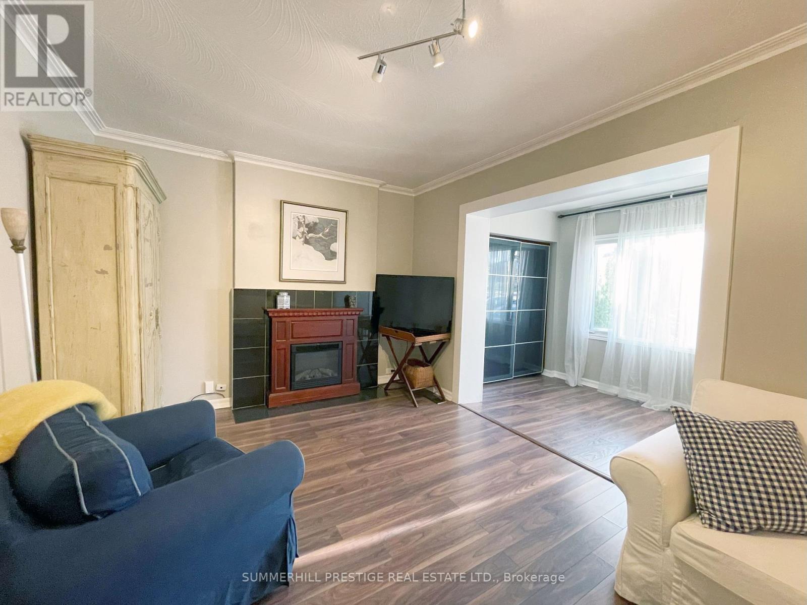 53 Bowie Avenue, Toronto, Ontario  M6E 2P4 - Photo 15 - W12208875