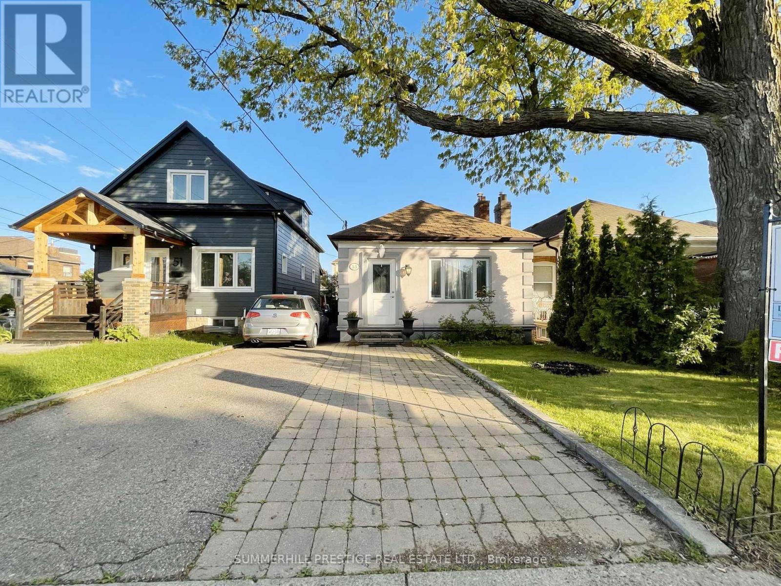 53 Bowie Avenue, Toronto, Ontario  M6E 2P4 - Photo 2 - W12208875
