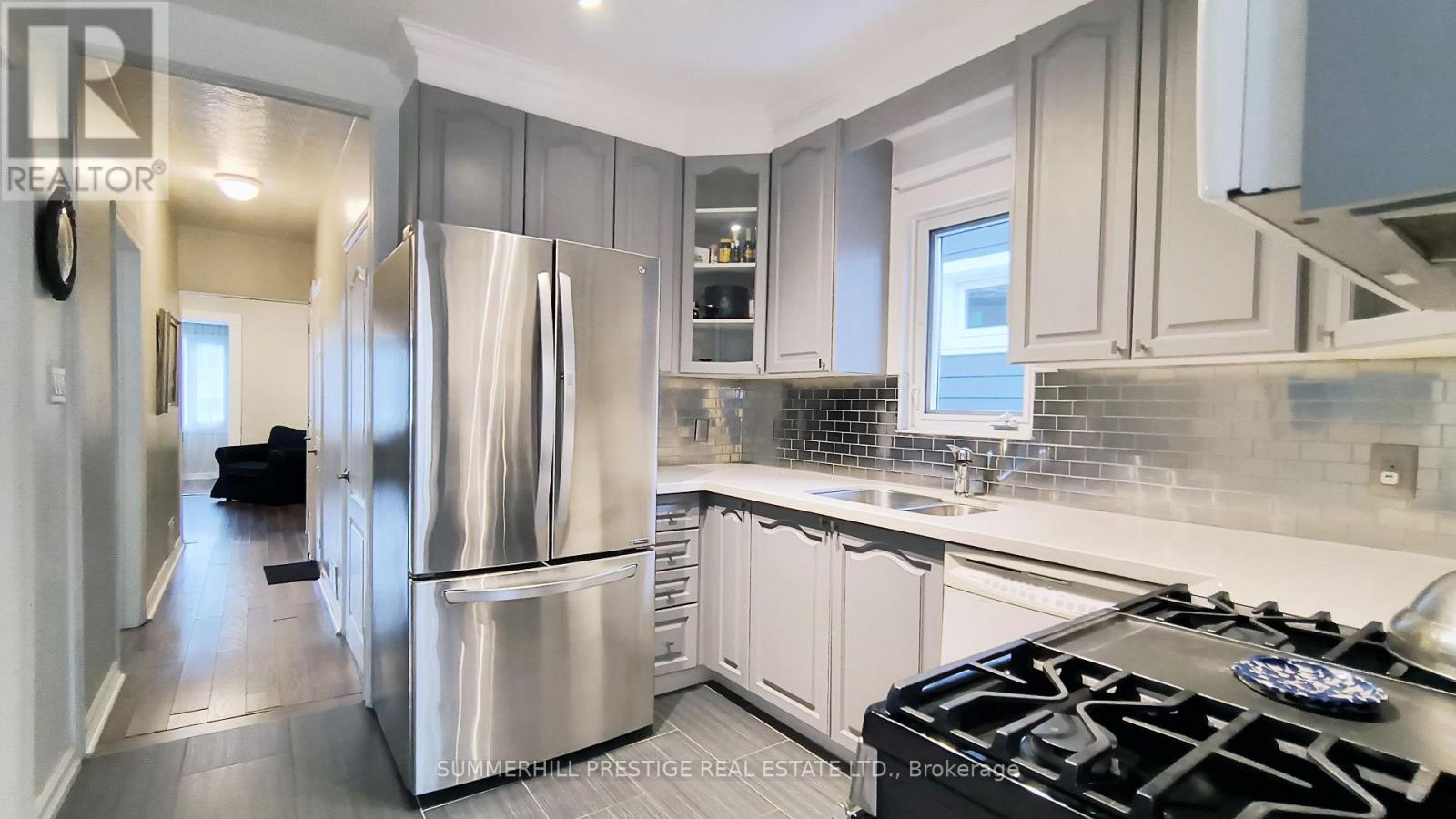 53 Bowie Avenue, Toronto, Ontario  M6E 2P4 - Photo 21 - W12208875