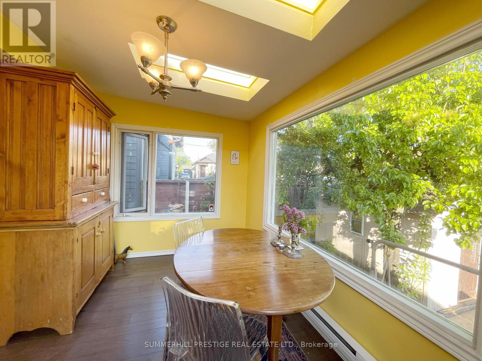 53 Bowie Avenue, Toronto, Ontario  M6E 2P4 - Photo 23 - W12208875
