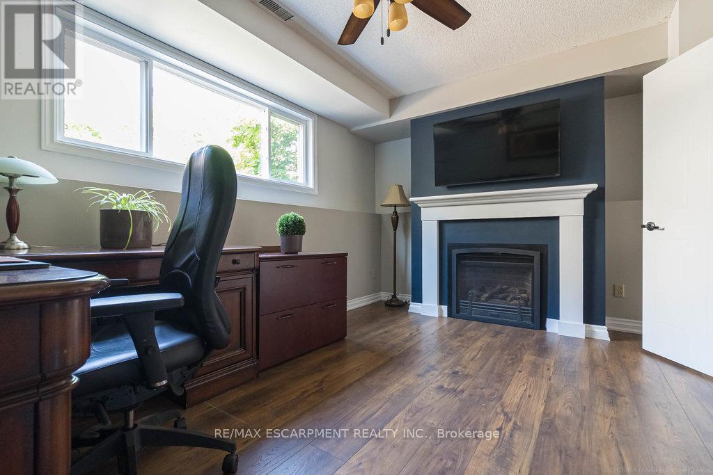 47 Ryans Way, Hamilton, Ontario  L8B 1B4 - Photo 28 - X12204031