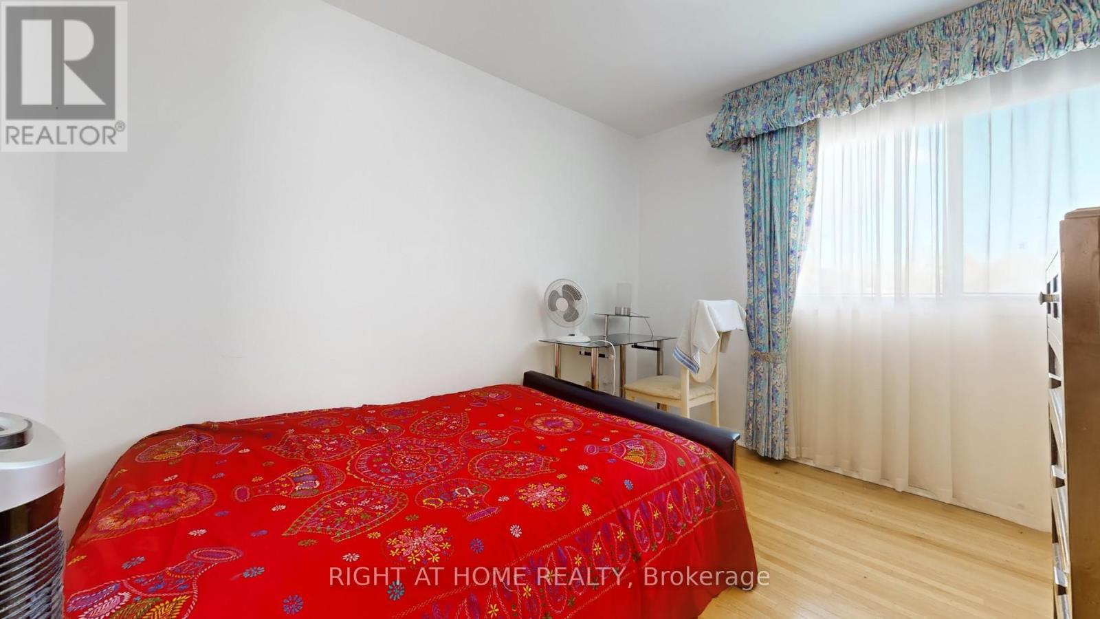 106 Grandravine Drive, Toronto, Ontario  M3J 1B4 - Photo 21 - W12208898
