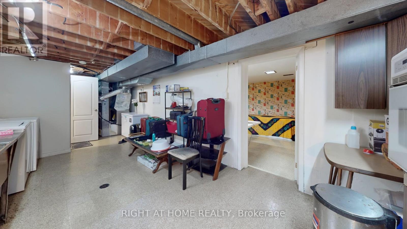106 Grandravine Drive, Toronto, Ontario  M3J 1B4 - Photo 25 - W12208898