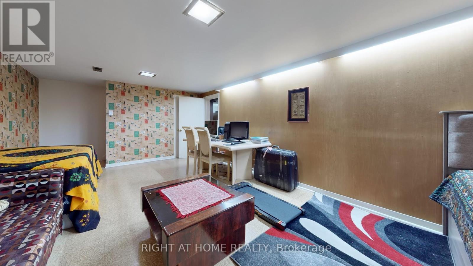 106 Grandravine Drive, Toronto, Ontario  M3J 1B4 - Photo 27 - W12208898