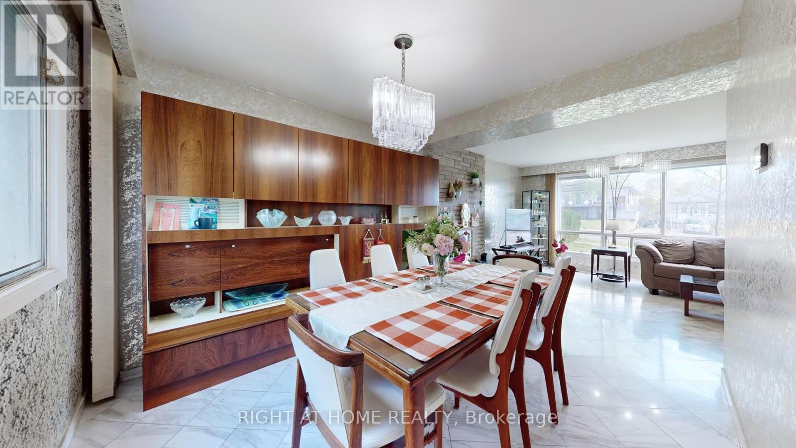 106 Grandravine Drive, Toronto, Ontario  M3J 1B4 - Photo 8 - W12208898