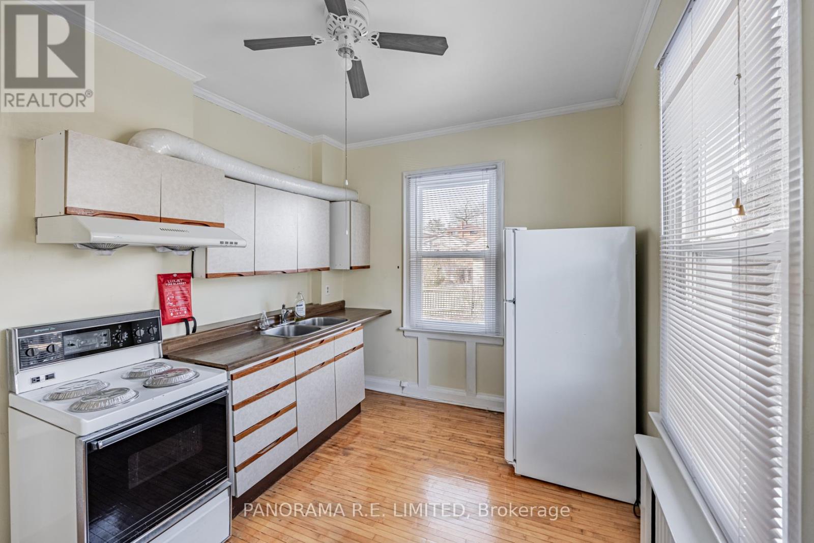 2 - 8 Thirty Third Street, Toronto, Ontario  M8W 3G8 - Photo 9 - W12208954