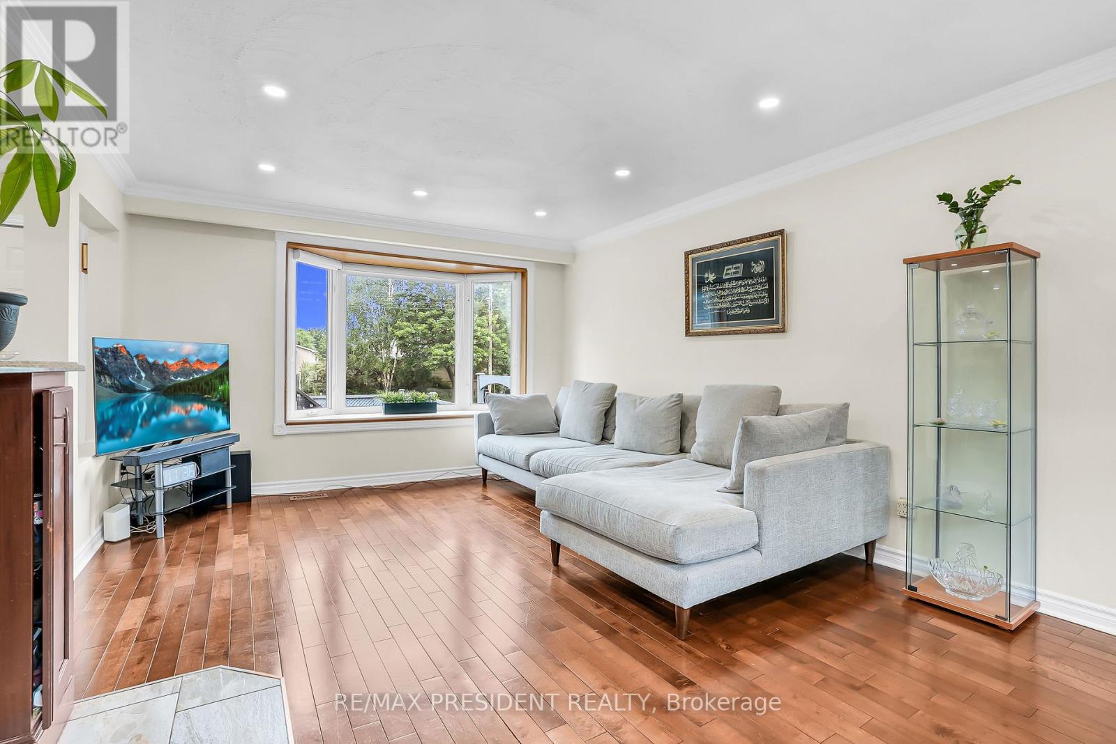 56 Frost Street, Toronto, Ontario  M9W 1Y8 - Photo 12 - W12208981