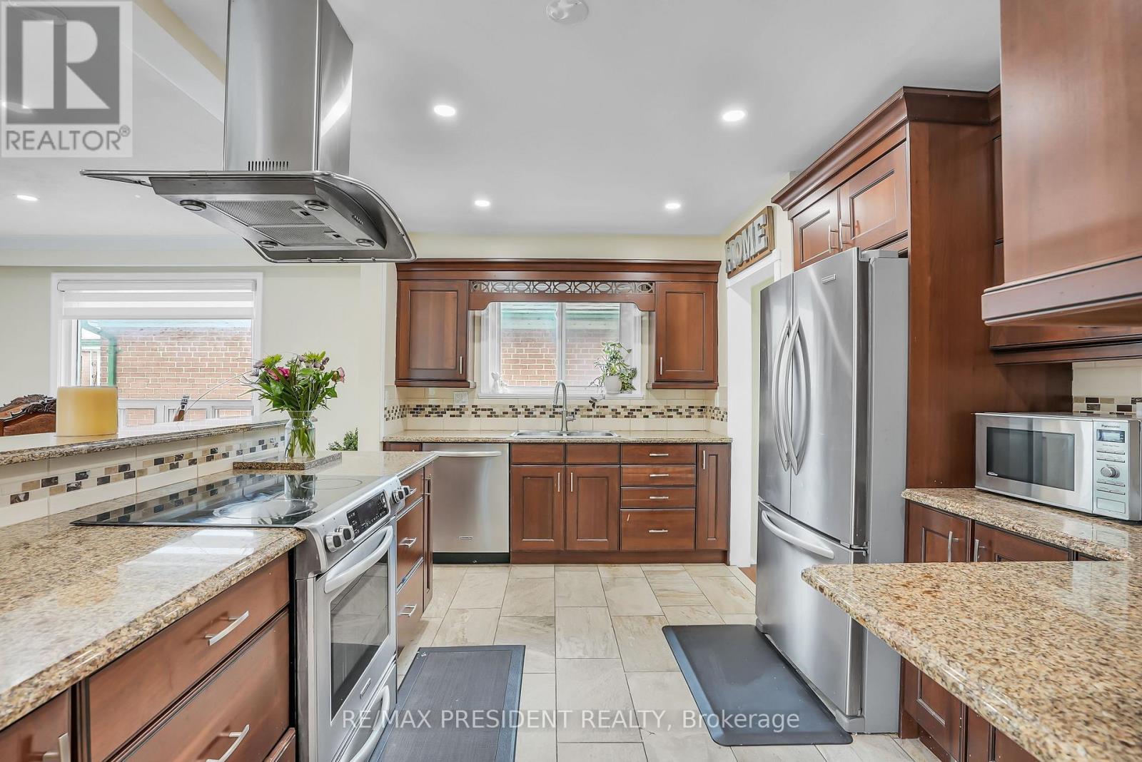 56 Frost Street, Toronto, Ontario  M9W 1Y8 - Photo 17 - W12208981