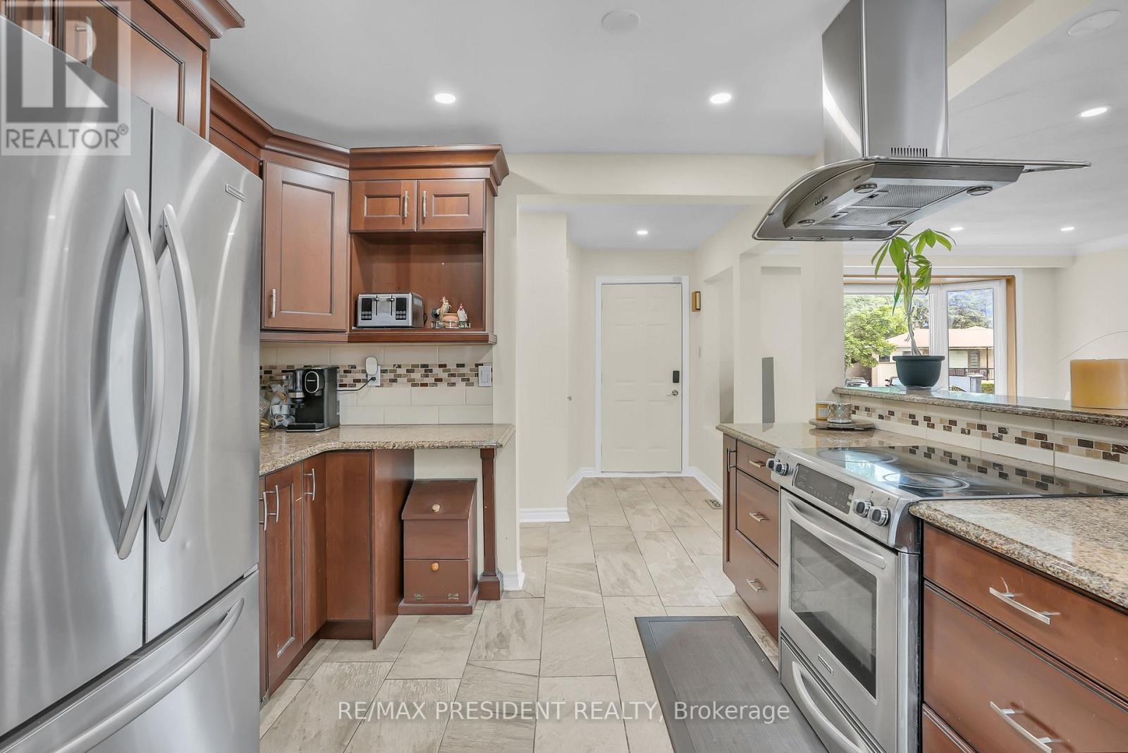 56 Frost Street, Toronto, Ontario  M9W 1Y8 - Photo 19 - W12208981