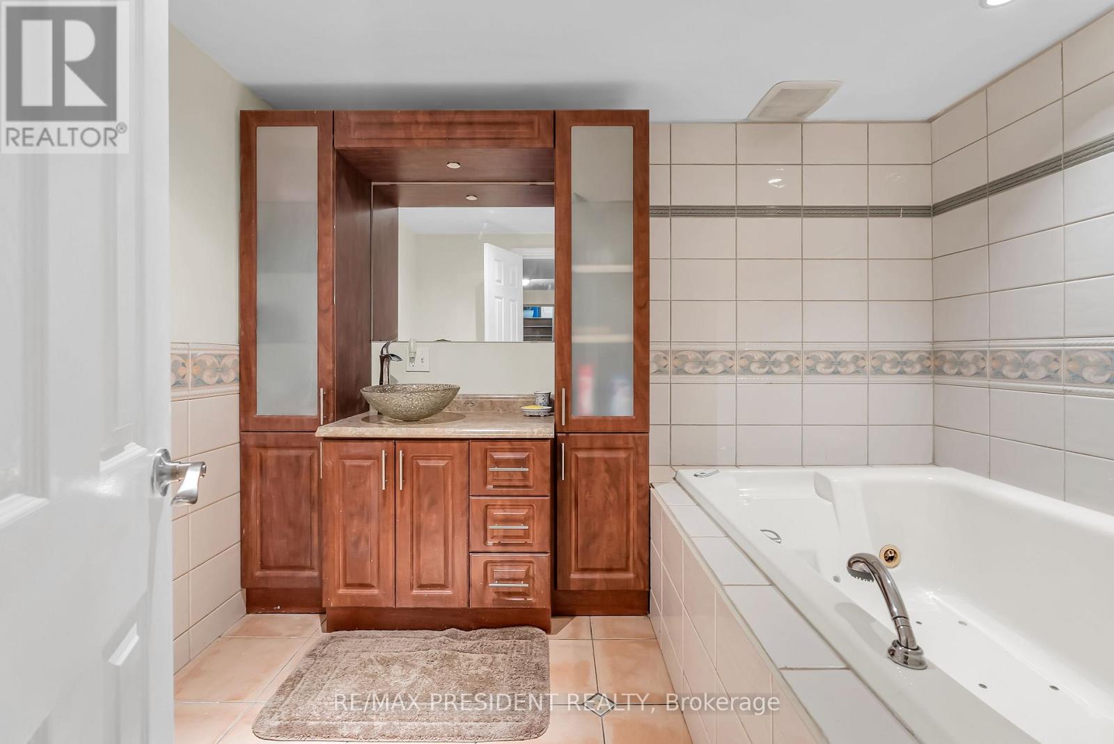 56 Frost Street, Toronto, Ontario  M9W 1Y8 - Photo 43 - W12208981