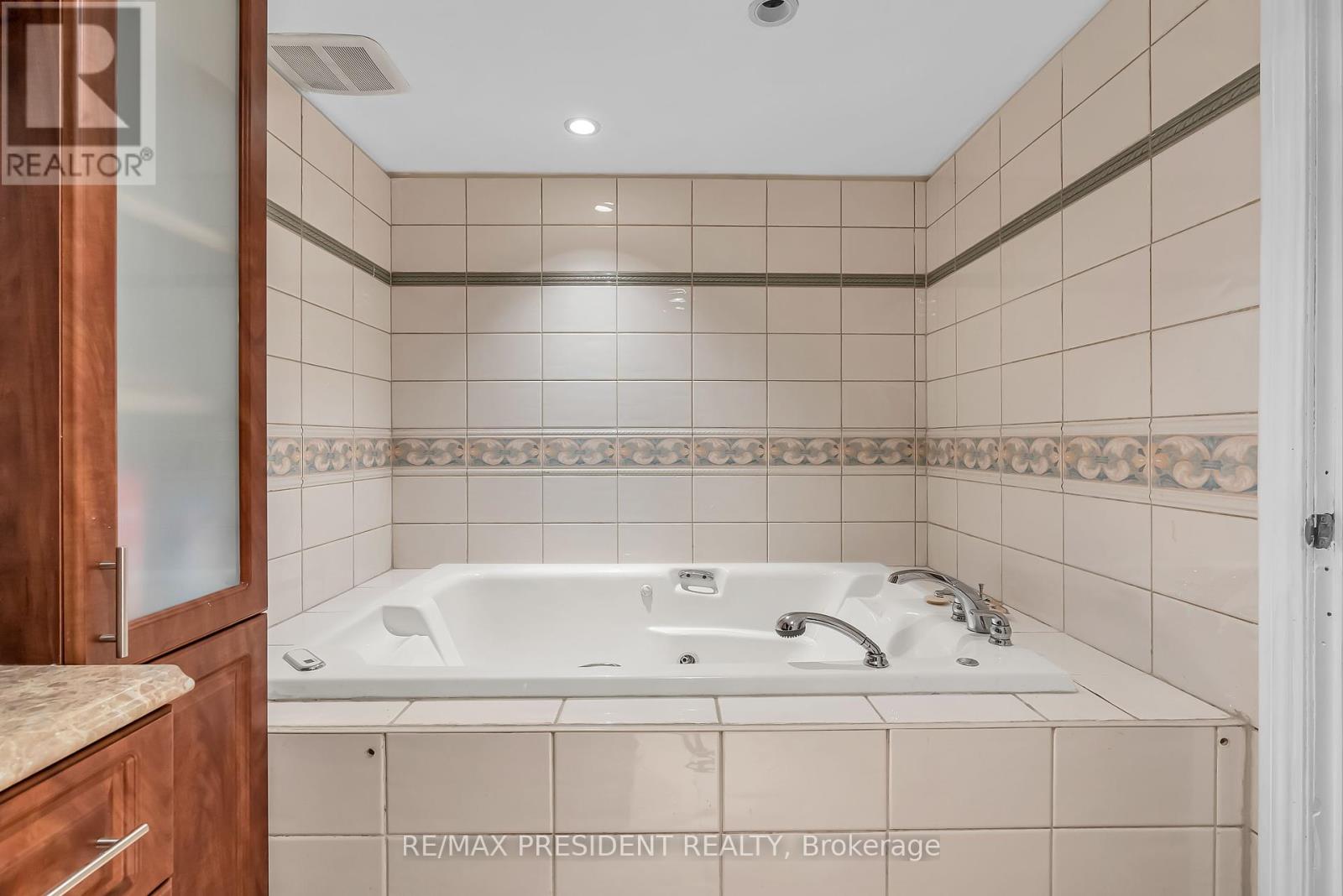 56 Frost Street, Toronto, Ontario  M9W 1Y8 - Photo 44 - W12208981