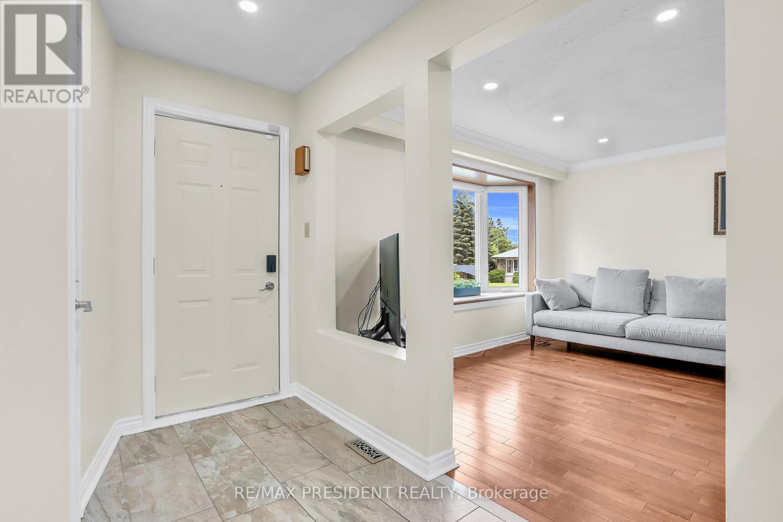 56 Frost Street, Toronto, Ontario  M9W 1Y8 - Photo 9 - W12208981
