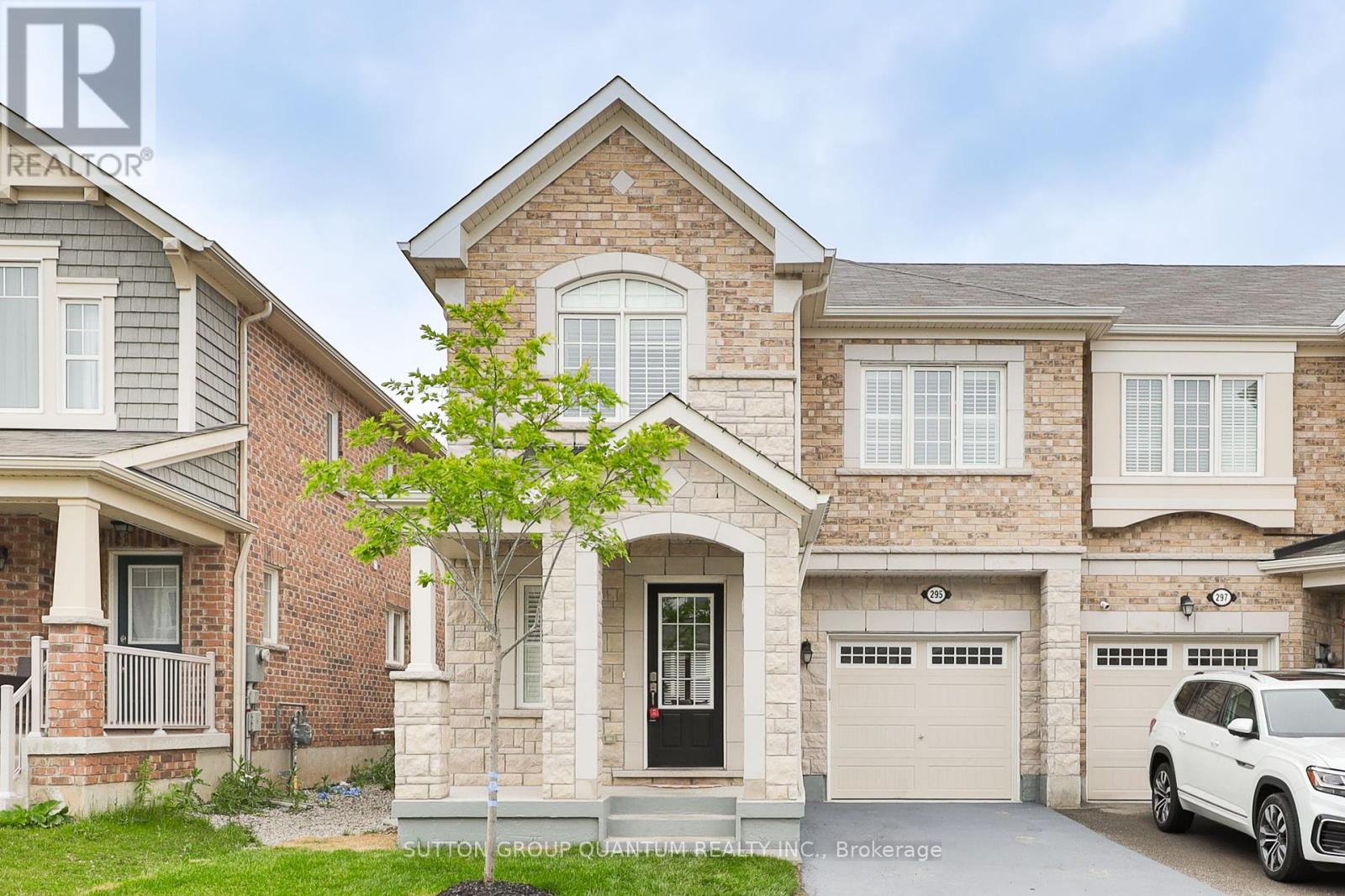 295 Jean Landing, Milton (Fo Ford), Ontario  L9E 1C6 - Photo 2 - W12208984