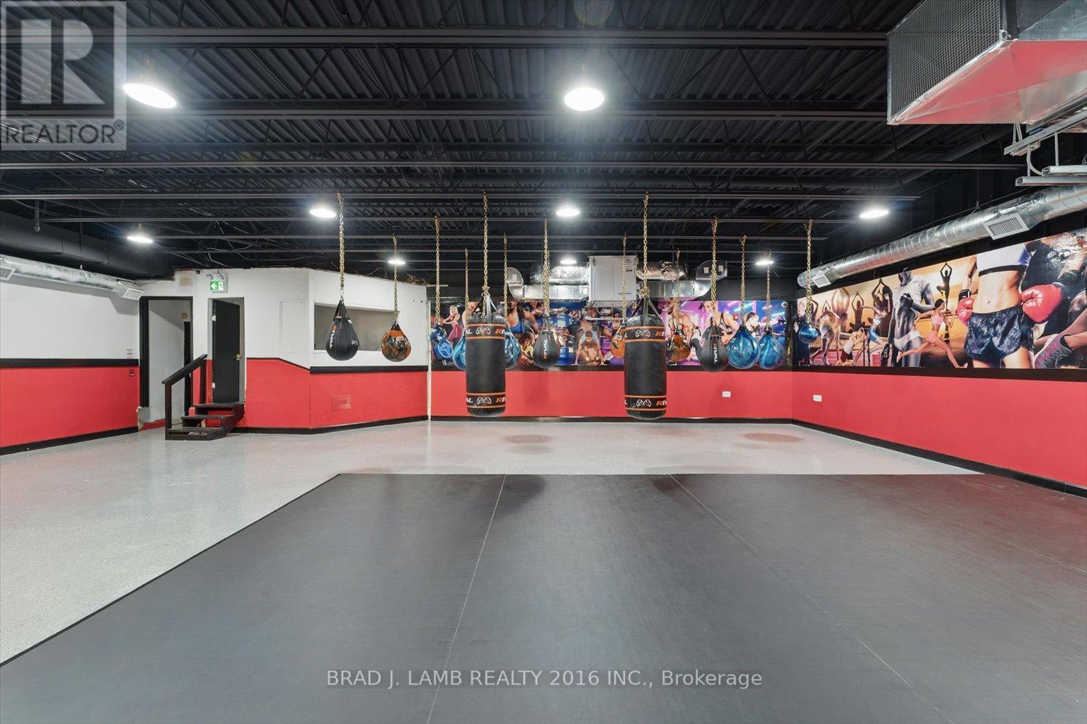 2261 Dundas Street W, Toronto, Ontario  M6R 1X6 - Photo 10 - W12209000