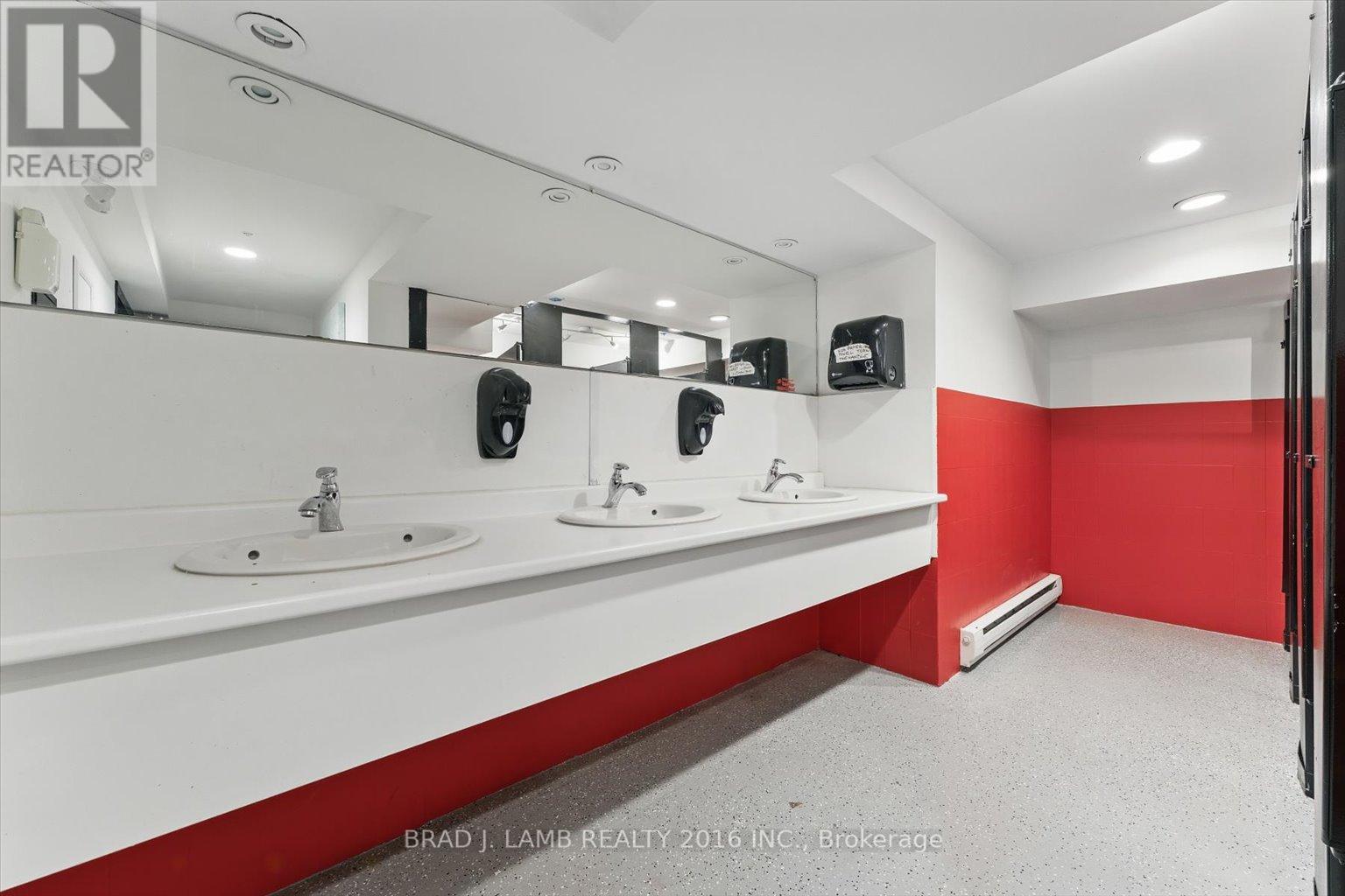 2261 Dundas Street W, Toronto, Ontario  M6R 1X6 - Photo 12 - W12209000