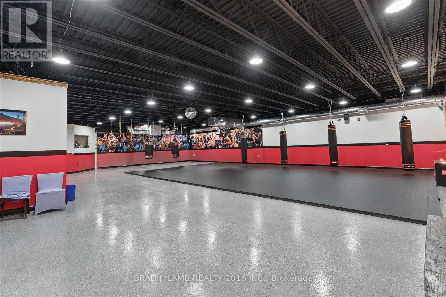 2261 Dundas Street W, Toronto, Ontario  M6R 1X6 - Photo 5 - W12209000