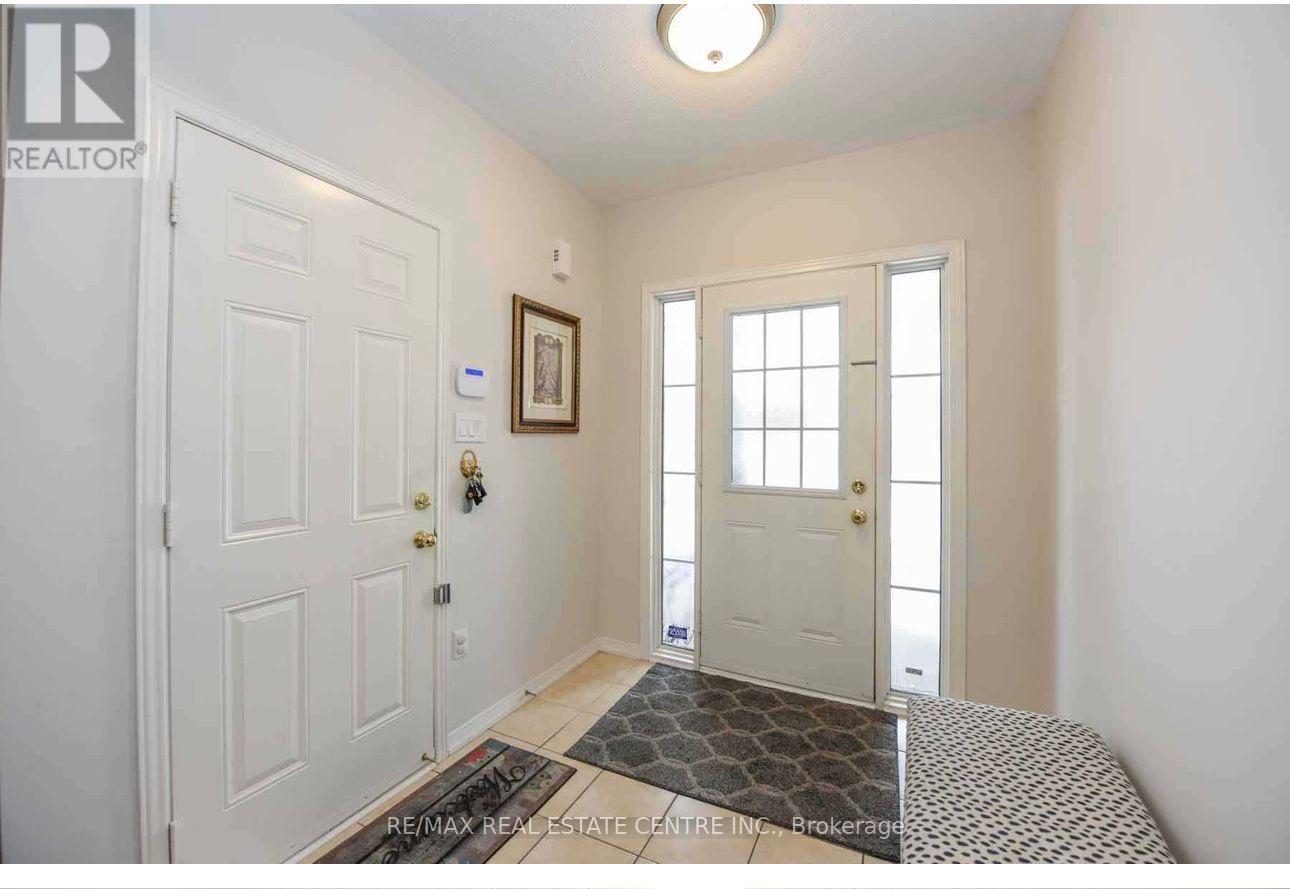 96 Burnstown Circle, Brampton, Ontario  L6P 3M1 - Photo 3 - W12209021