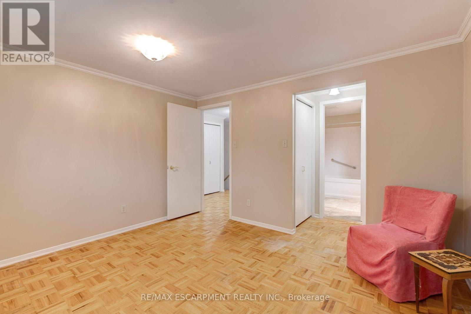 1489 Rusholme Crescent, Burlington, Ontario  L7M 1M4 - Photo 26 - W12209023