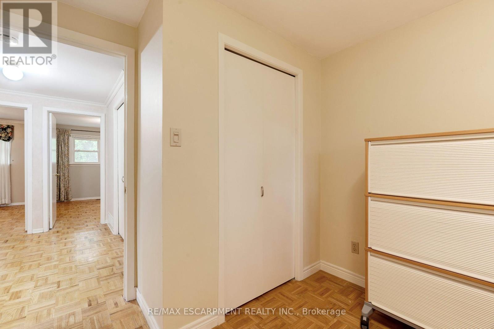 1489 Rusholme Crescent, Burlington, Ontario  L7M 1M4 - Photo 30 - W12209023