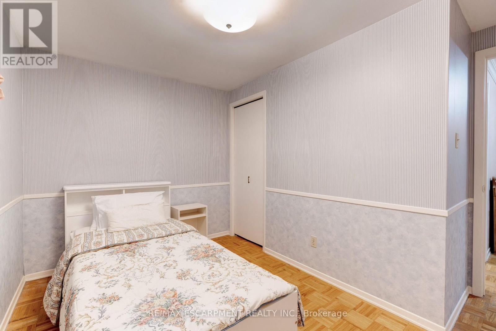 1489 Rusholme Crescent, Burlington, Ontario  L7M 1M4 - Photo 31 - W12209023