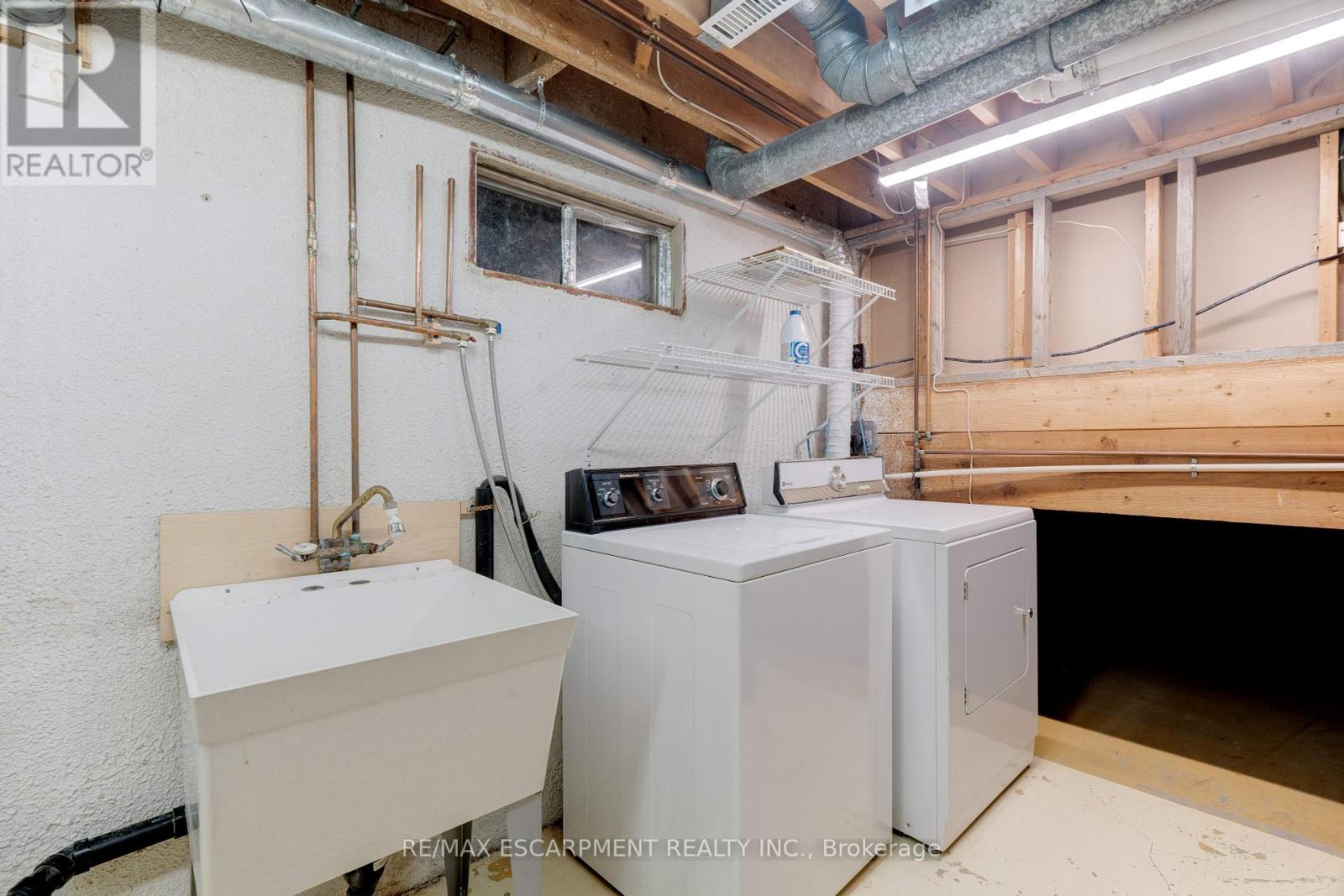1489 Rusholme Crescent, Burlington, Ontario  L7M 1M4 - Photo 39 - W12209023