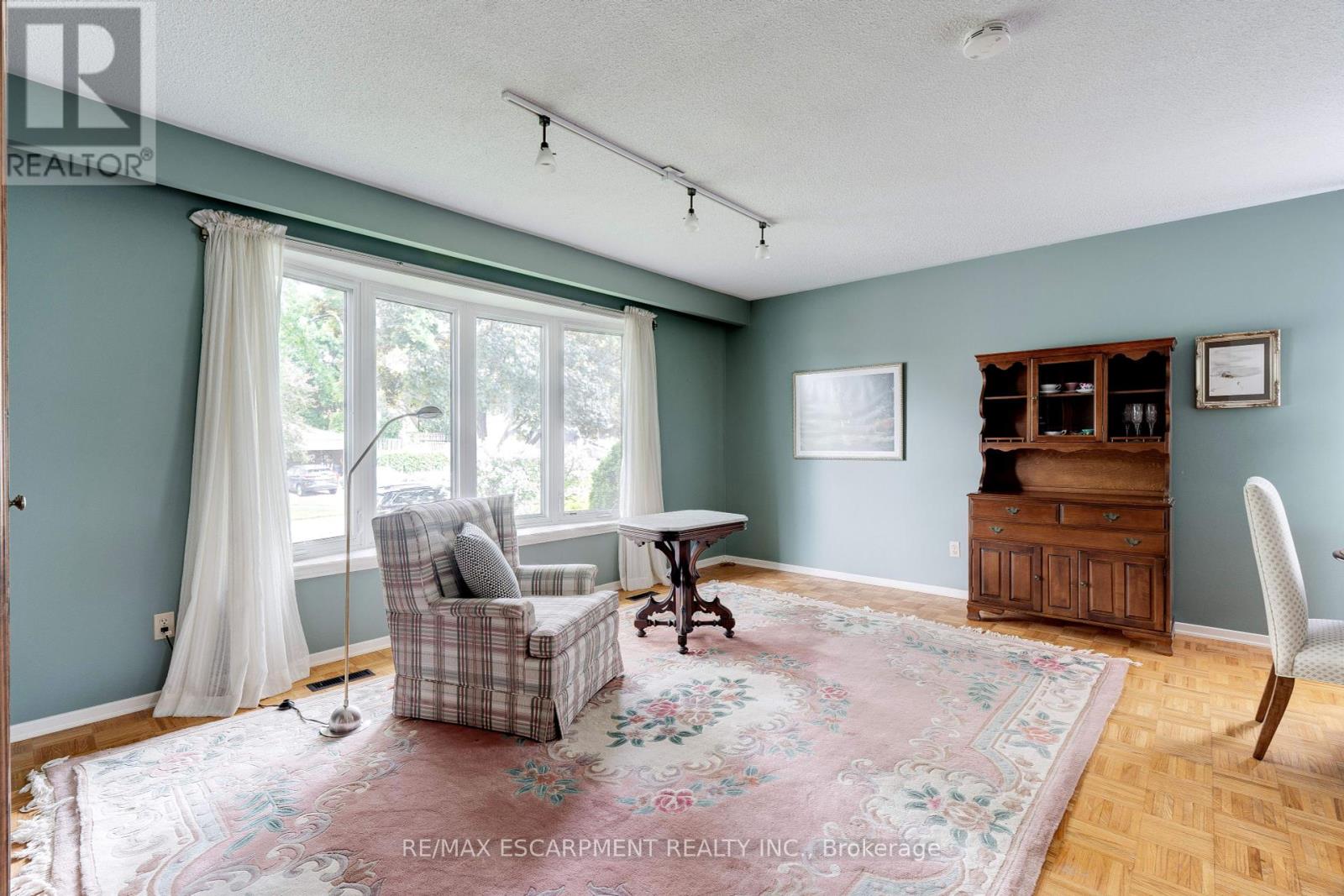 1489 Rusholme Crescent, Burlington, Ontario  L7M 1M4 - Photo 6 - W12209023
