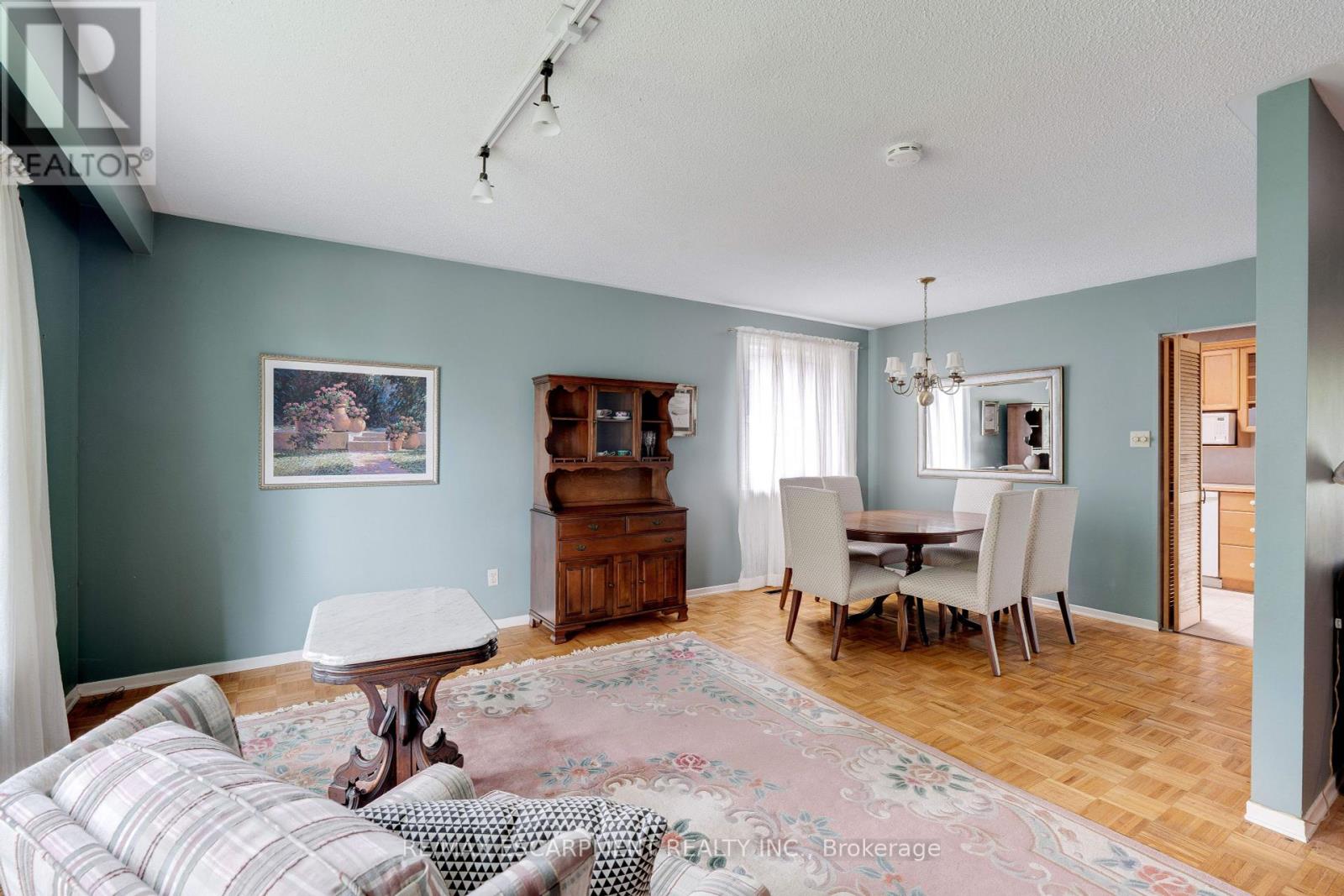 1489 Rusholme Crescent, Burlington, Ontario  L7M 1M4 - Photo 8 - W12209023