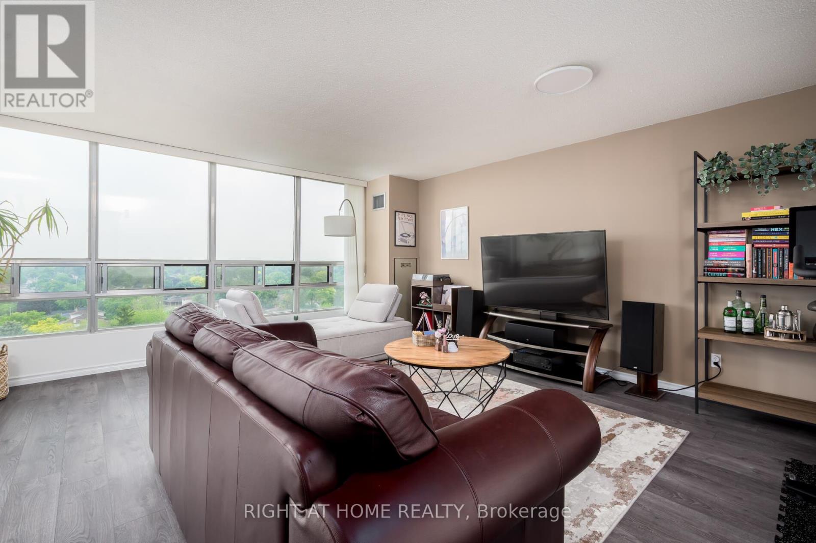 1007 - 320 Mill Street S, Brampton, Ontario  L6Y 3V2 - Photo 9 - W12209030