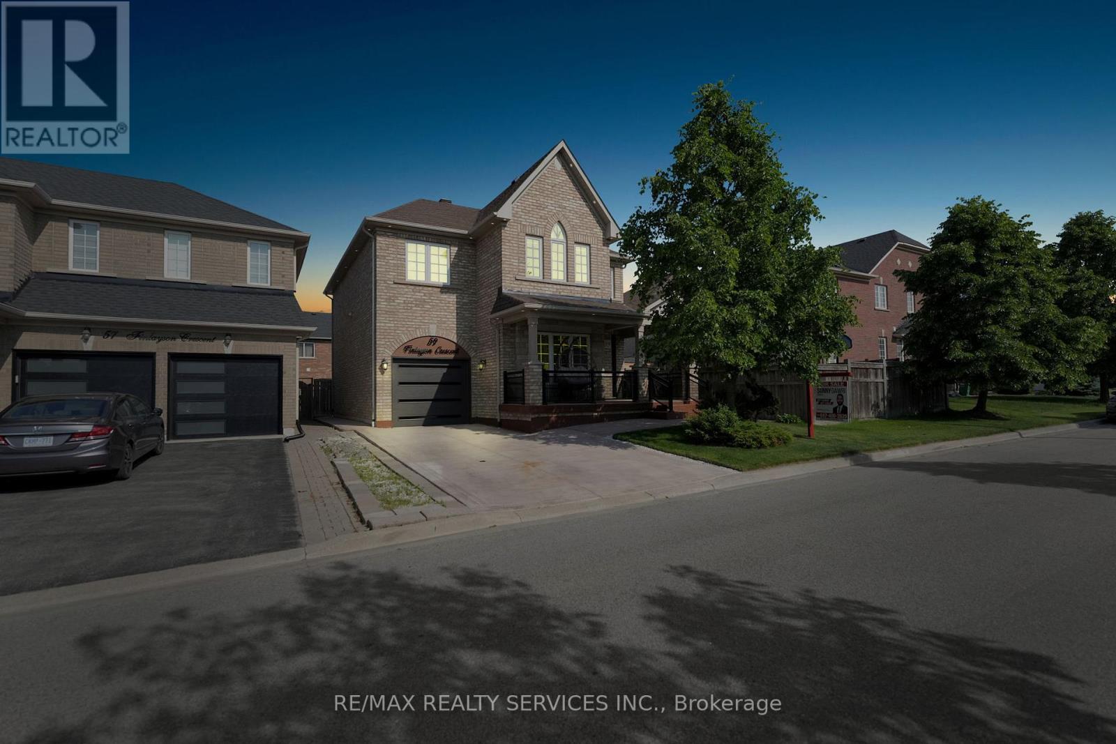 59 Finlayson Crescent, Brampton (Sandringham-Wellington), Ontario  L6R 0L6 - Photo 2 - W12209063