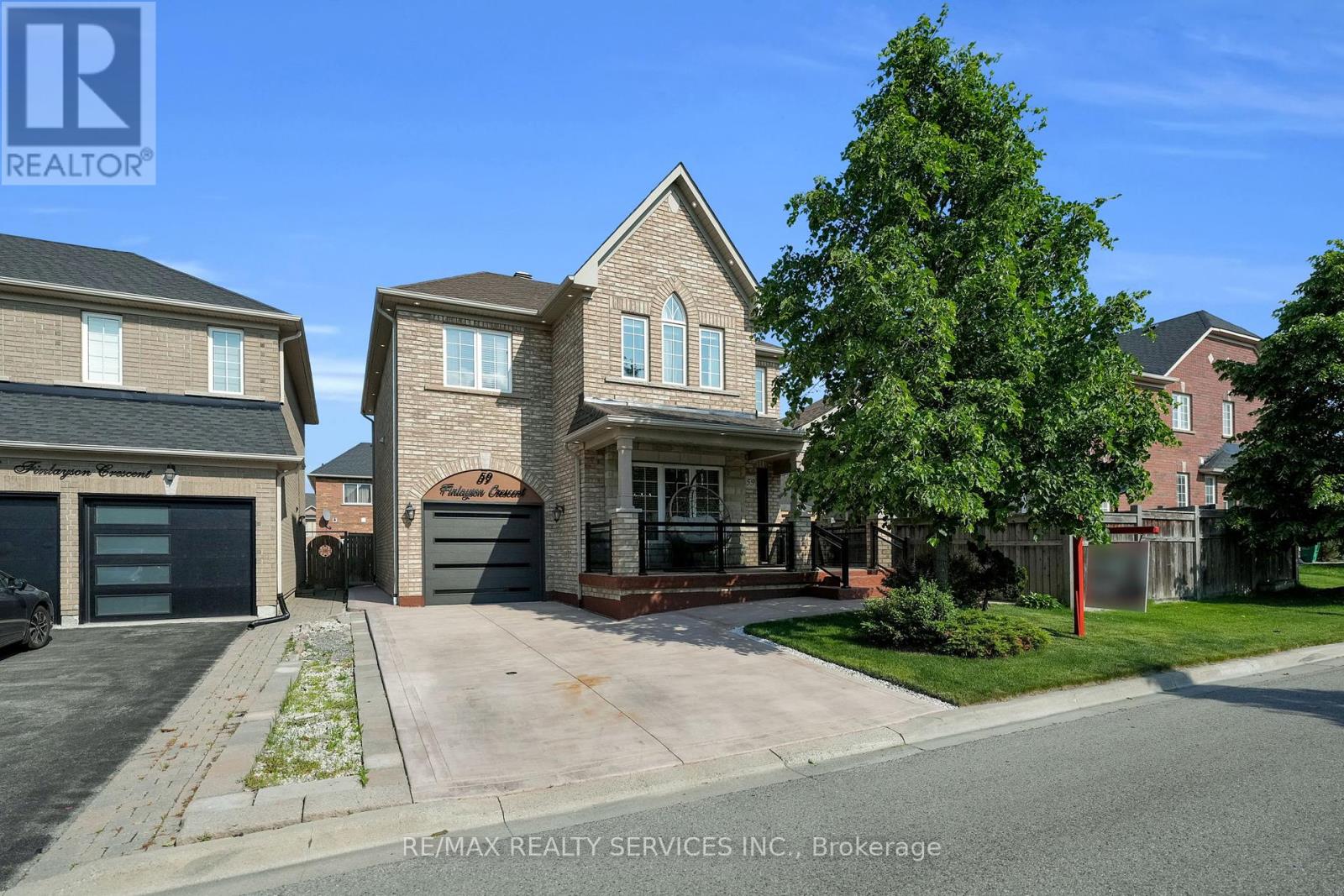 59 Finlayson Crescent, Brampton (Sandringham-Wellington), Ontario  L6R 0L6 - Photo 3 - W12209063