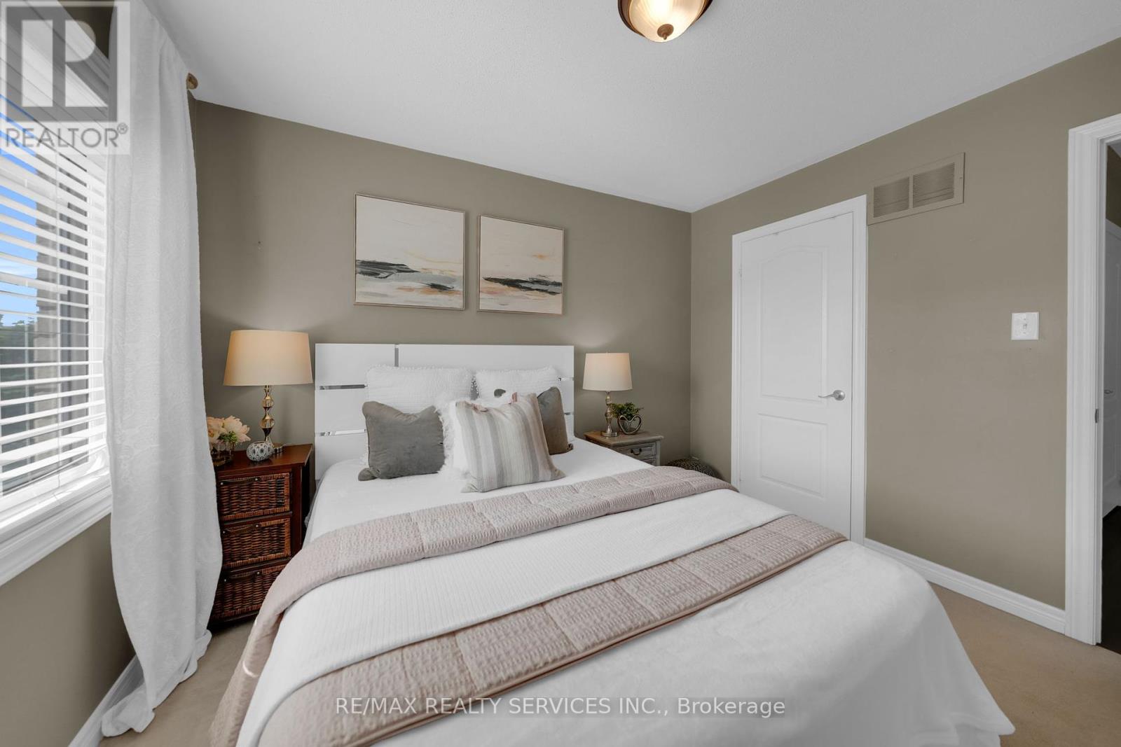 59 Finlayson Crescent, Brampton (Sandringham-Wellington), Ontario  L6R 0L6 - Photo 34 - W12209063