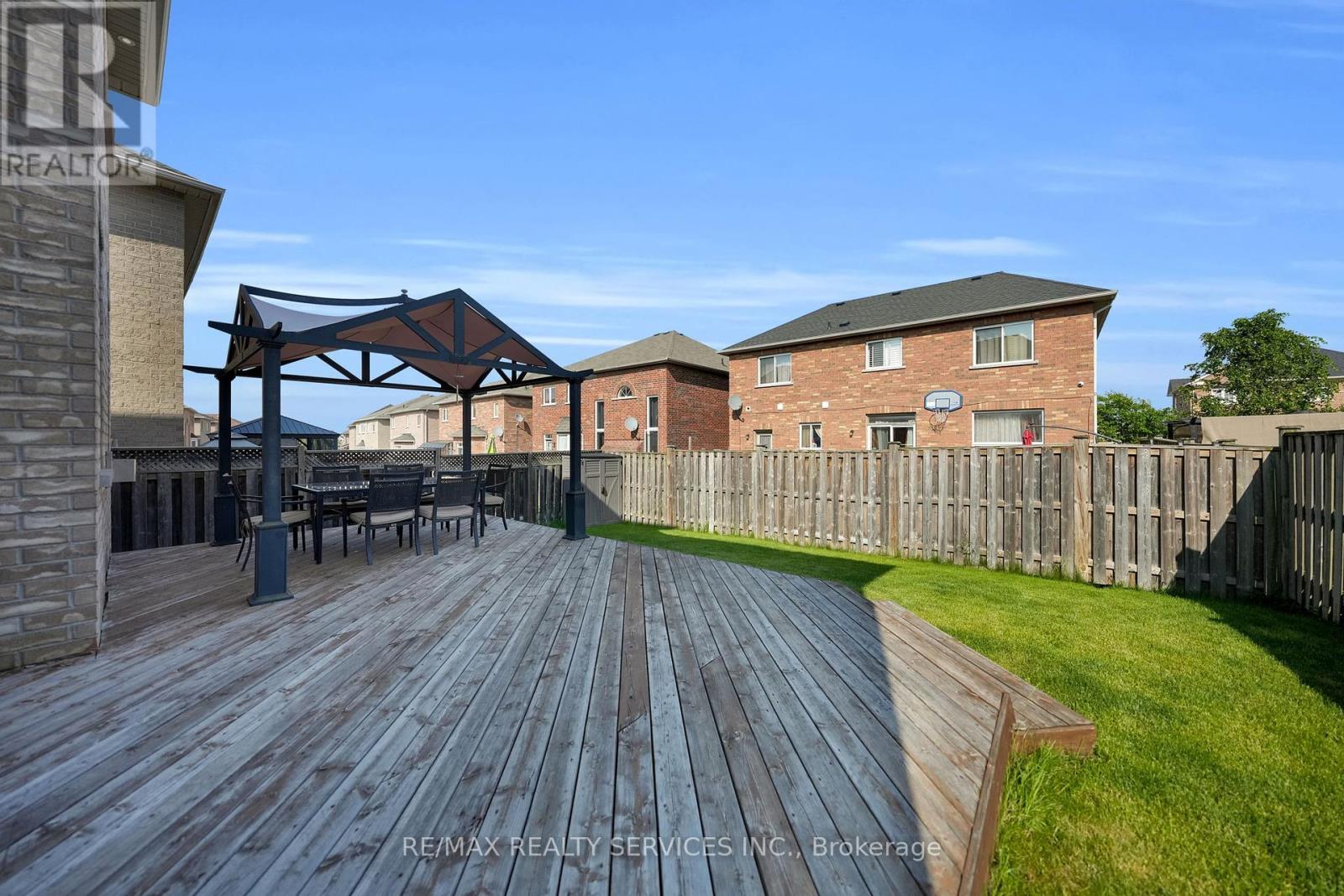 59 Finlayson Crescent, Brampton (Sandringham-Wellington), Ontario  L6R 0L6 - Photo 38 - W12209063