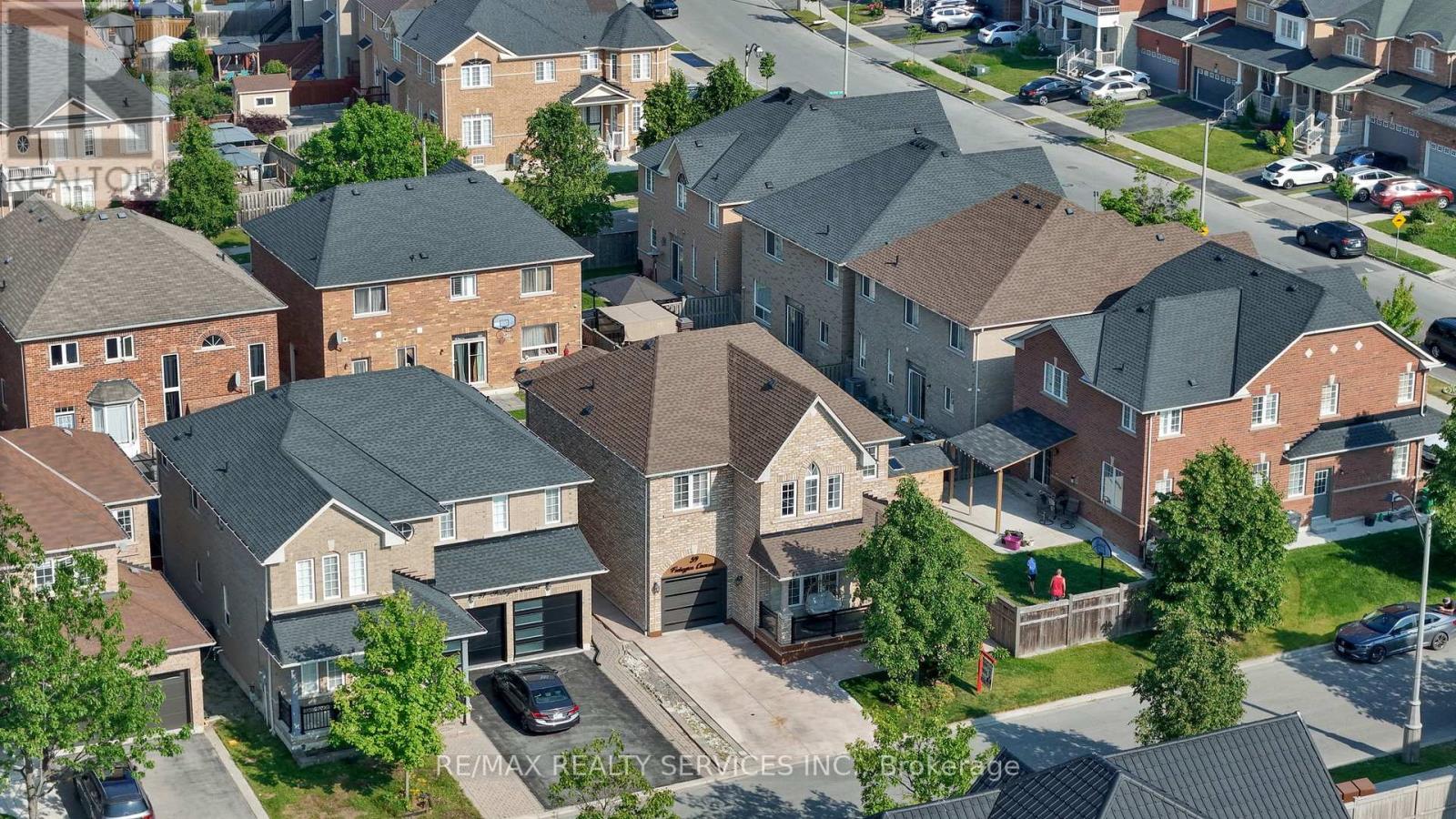 59 Finlayson Crescent, Brampton (Sandringham-Wellington), Ontario  L6R 0L6 - Photo 43 - W12209063