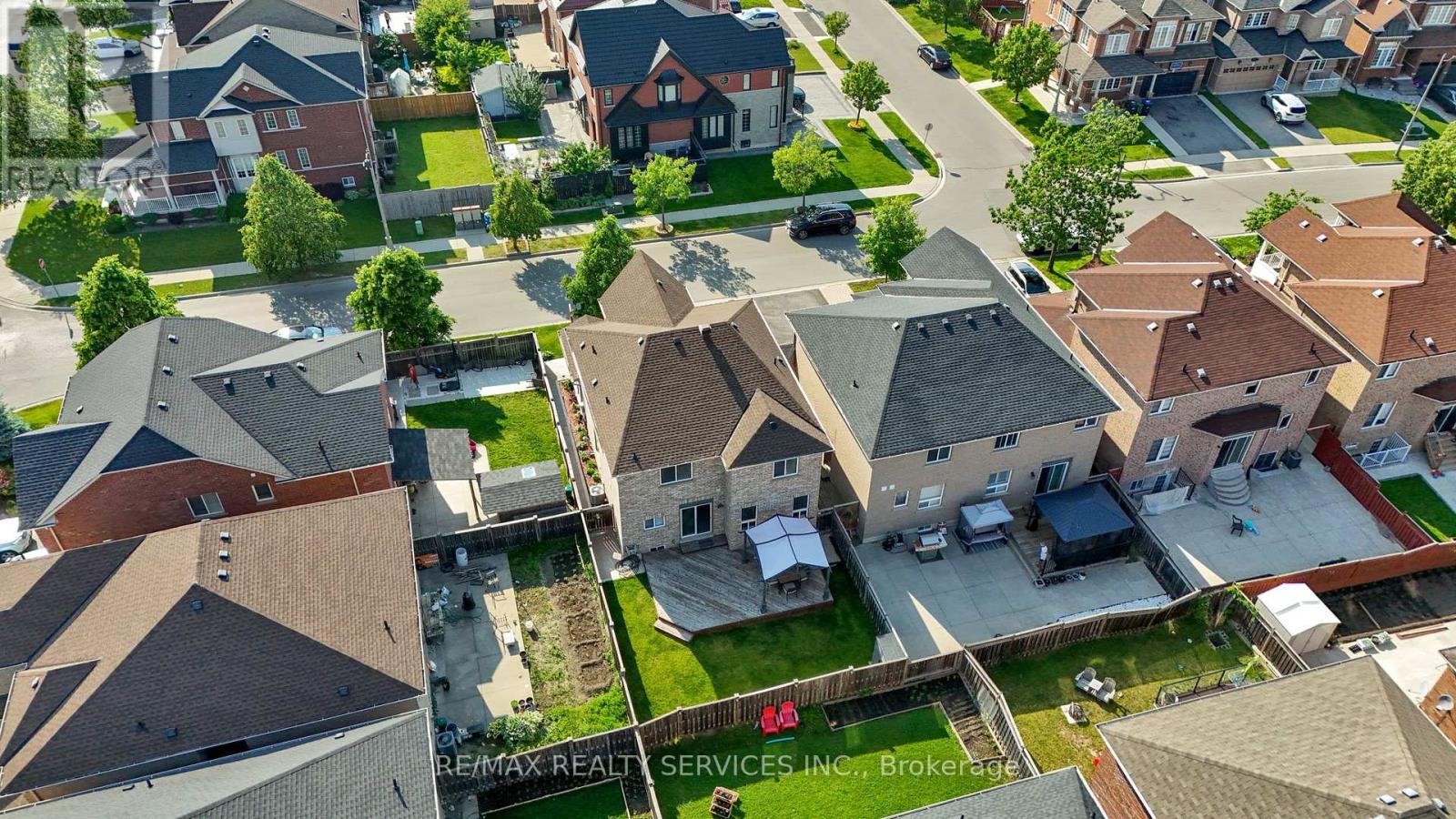 59 Finlayson Crescent, Brampton (Sandringham-Wellington), Ontario  L6R 0L6 - Photo 45 - W12209063