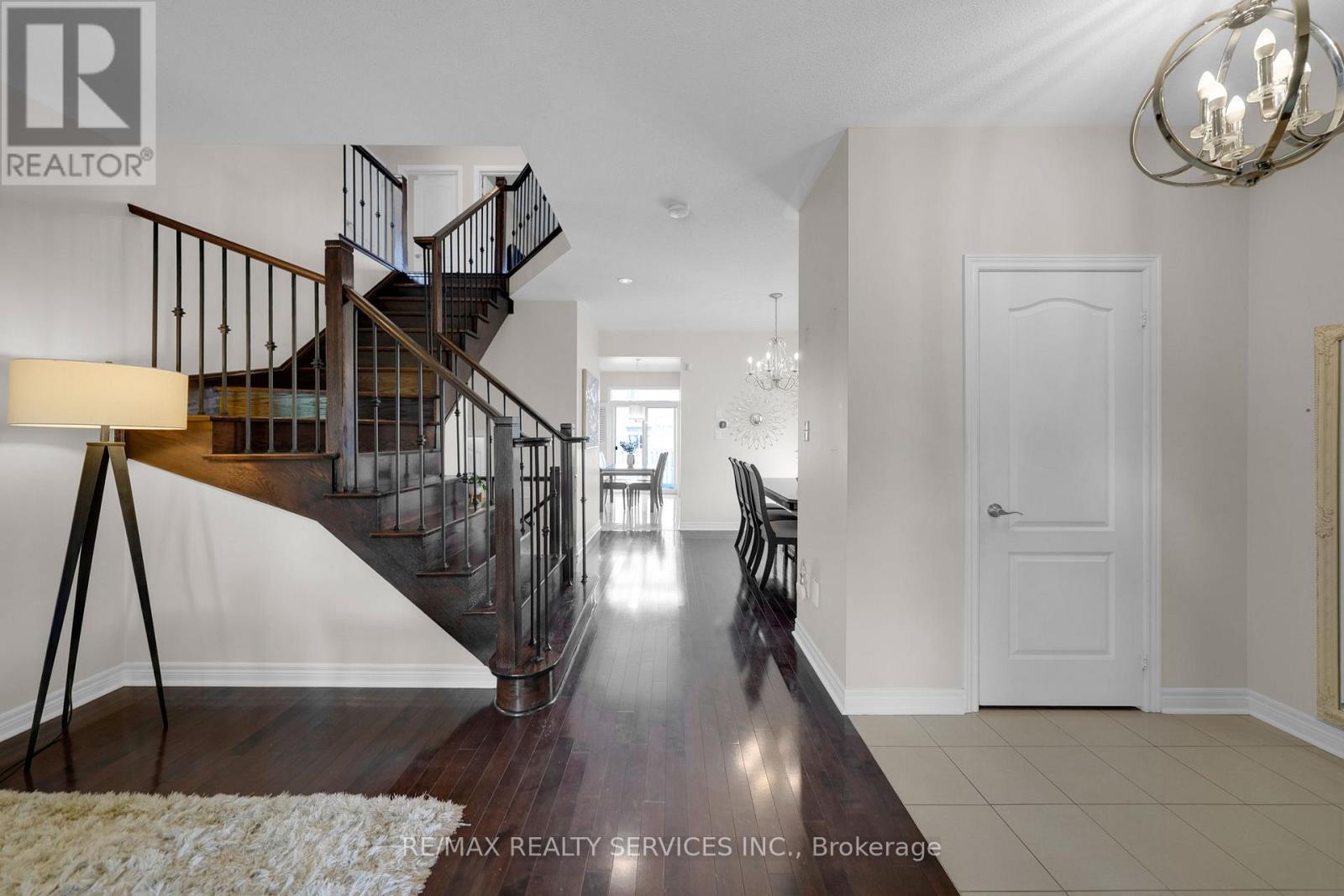 59 Finlayson Crescent, Brampton (Sandringham-Wellington), Ontario  L6R 0L6 - Photo 8 - W12209063