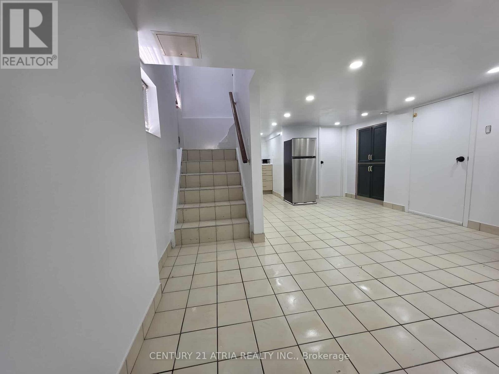 931 Gardner Avenue, Mississauga (Lakeview), Ontario  L5E 1B3 - Photo 1 - W12209066