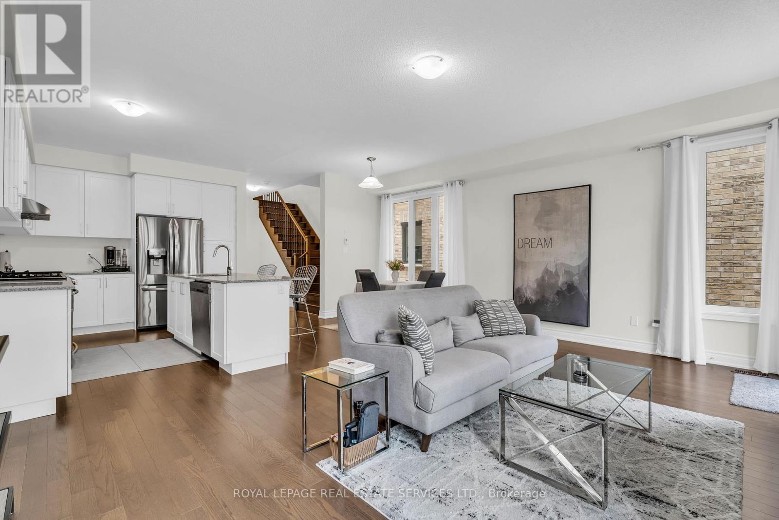Upper - 4 Hammerslea Court, Brampton, Ontario  L6Y 2A5 - Photo 11 - W12209081