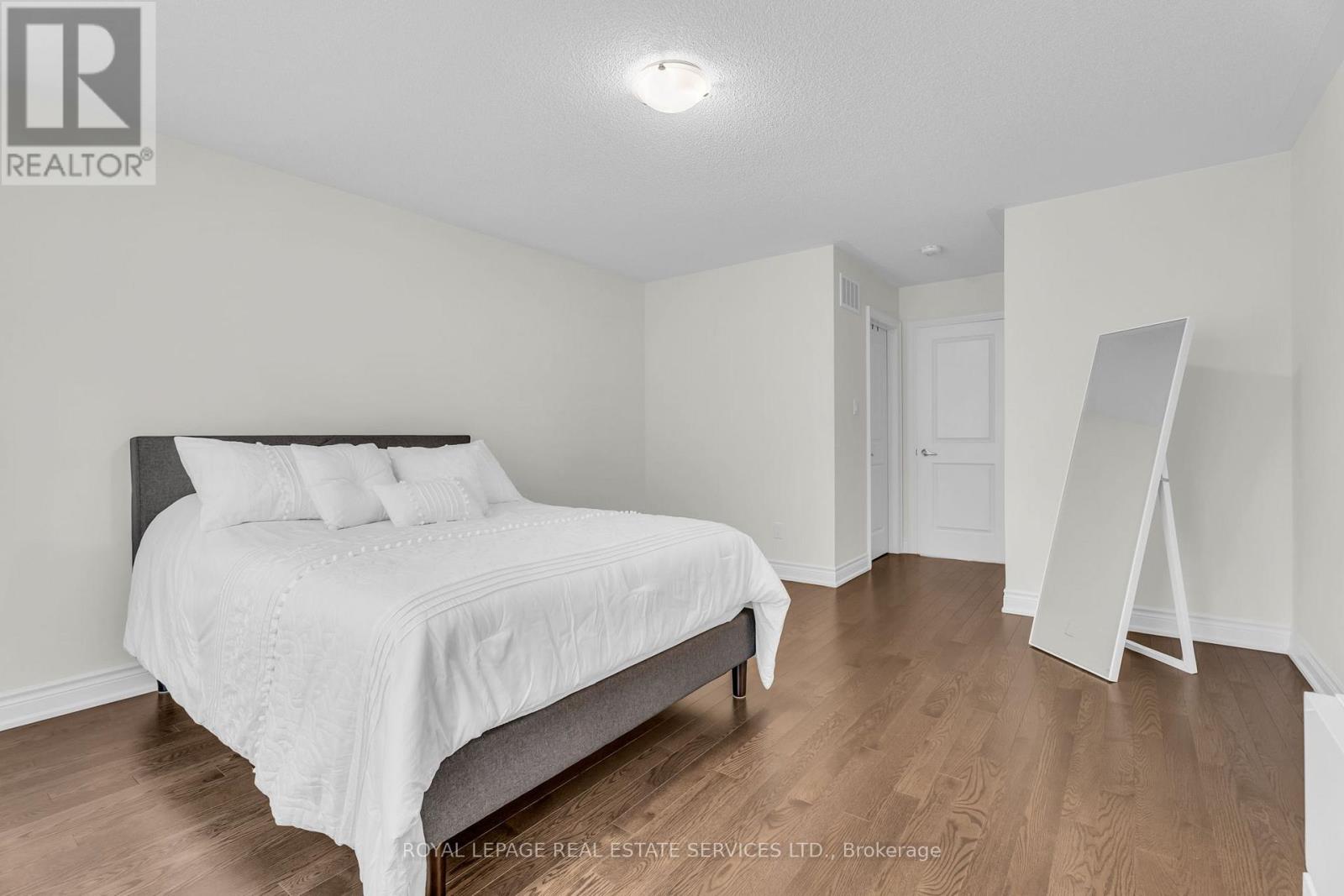 Upper - 4 Hammerslea Court, Brampton, Ontario  L6Y 2A5 - Photo 20 - W12209081