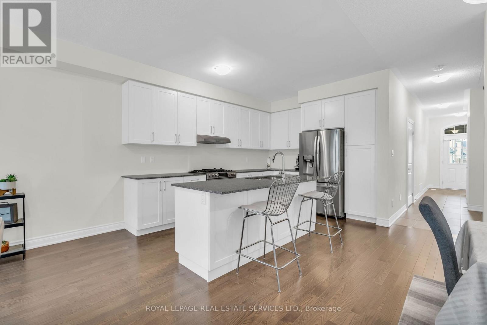 Upper - 4 Hammerslea Court, Brampton, Ontario  L6Y 2A5 - Photo 4 - W12209081