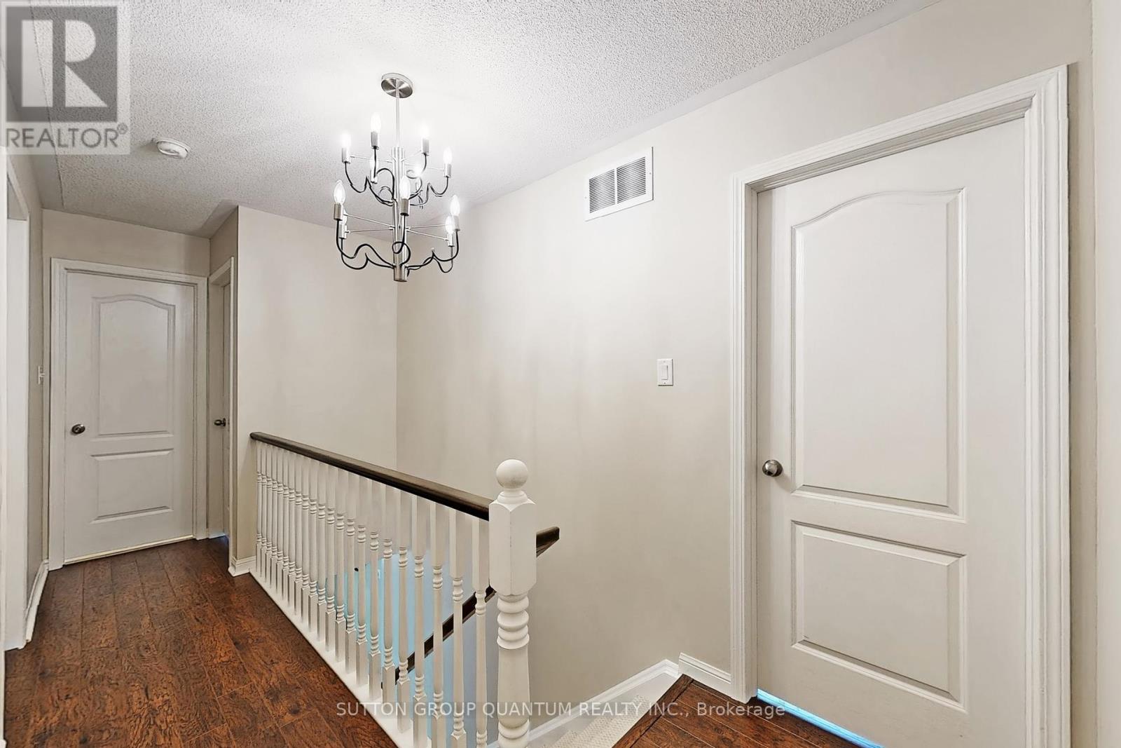 2469 Wooden Hill Circle, Oakville (Wt West Oak Trails), Ontario  L6M 4E3 - Photo 11 - W12209083