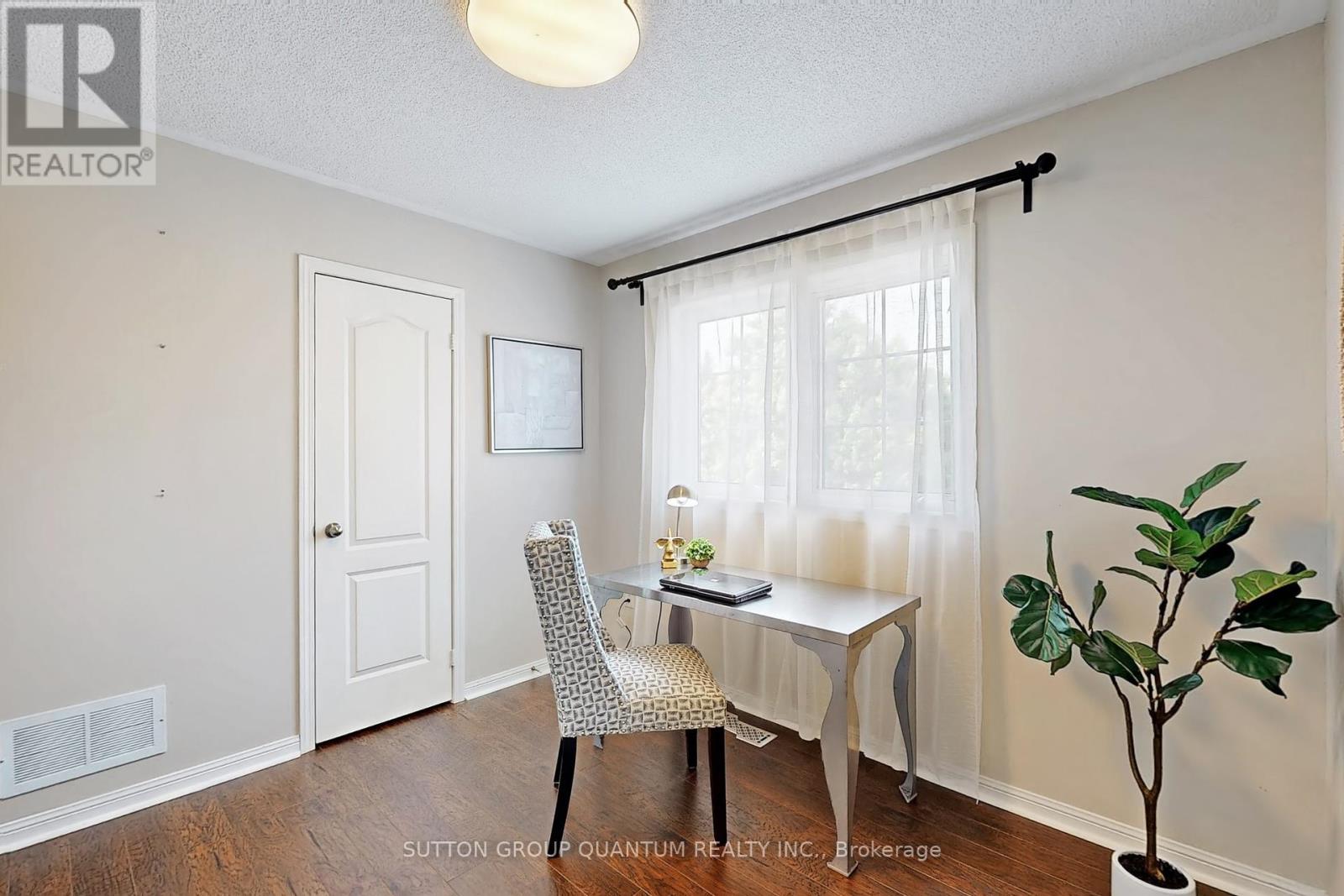 2469 Wooden Hill Circle, Oakville (Wt West Oak Trails), Ontario  L6M 4E3 - Photo 17 - W12209083