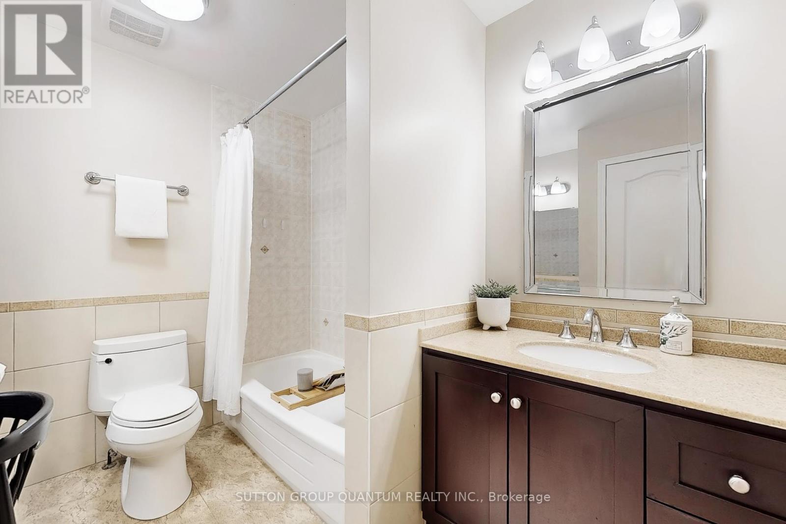 2469 Wooden Hill Circle, Oakville (Wt West Oak Trails), Ontario  L6M 4E3 - Photo 20 - W12209083