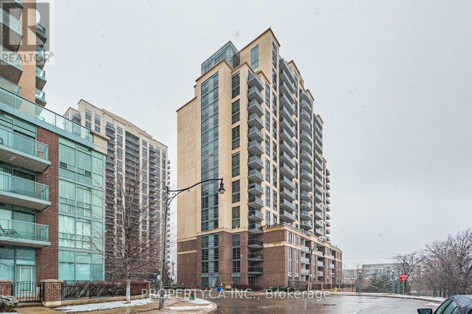 812 - 1 Michael Power Place, Toronto (Islington-City Centre West), Ontario  M9A 0A2 - Photo 1 - W12209098