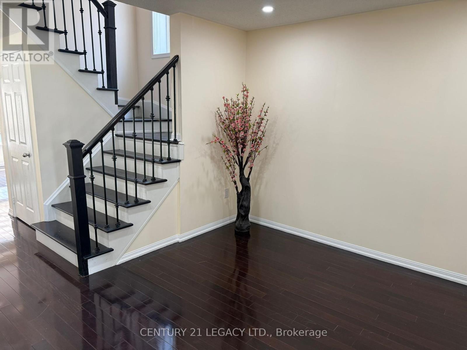 190 Owlridge Drive, Brampton (Credit Valley), Ontario  L6X 0M8 - Photo 3 - W12209135
