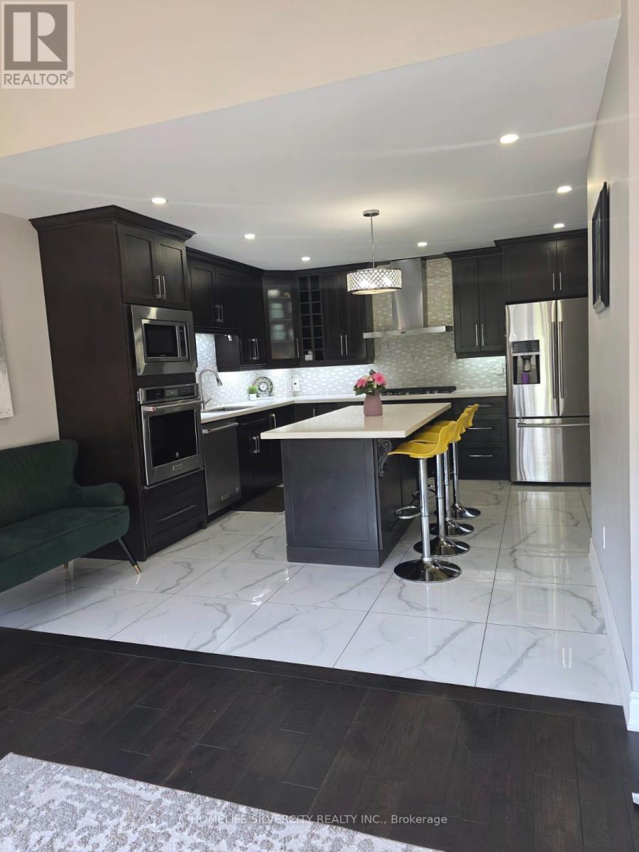 4800 Rosebush Road, Mississauga (East Credit), Ontario  L5M 5N1 - Photo 11 - W12209152