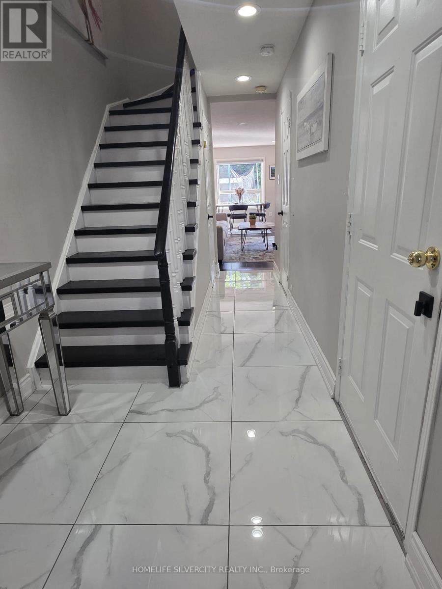 4800 Rosebush Road, Mississauga (East Credit), Ontario  L5M 5N1 - Photo 15 - W12209152