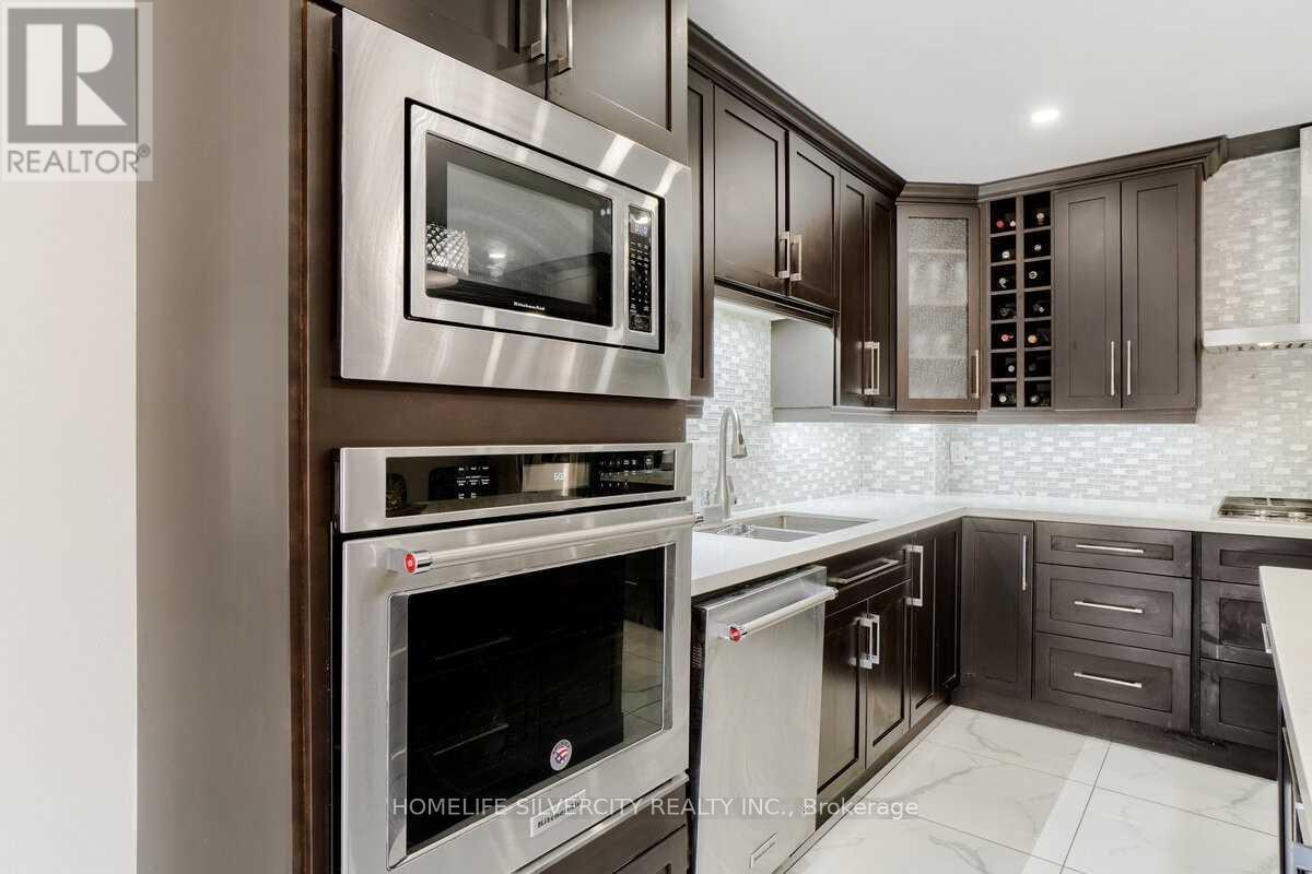 4800 Rosebush Road, Mississauga (East Credit), Ontario  L5M 5N1 - Photo 7 - W12209152