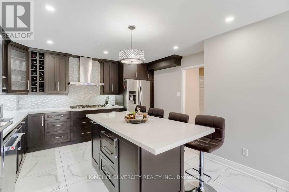 4800 Rosebush Road, Mississauga (East Credit), Ontario  L5M 5N1 - Photo 8 - W12209152