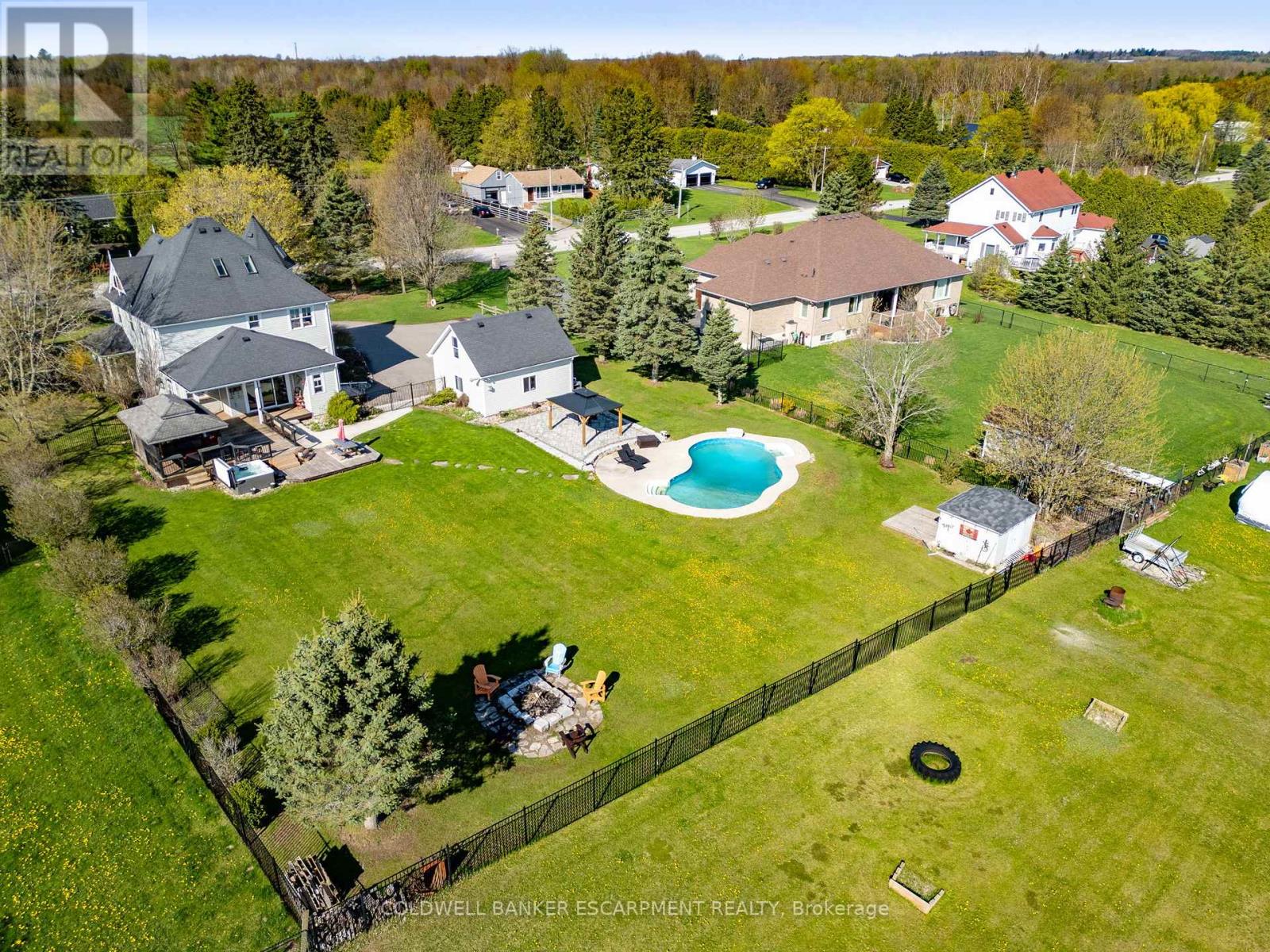 13467 Fourth Line N, Halton Hills (Rural Halton Hills), Ontario  L7J 2L8 - Photo 4 - W12209191