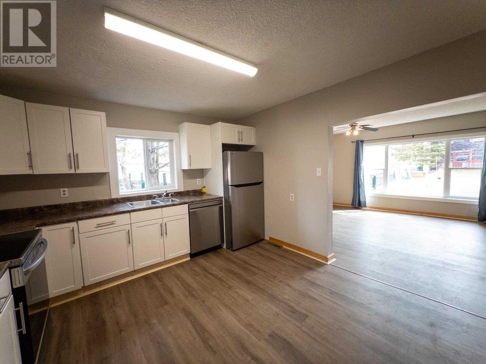 2 Mcquillan Street, Kenora, Ontario  P9N 3S5 - Photo 11 - TB250852